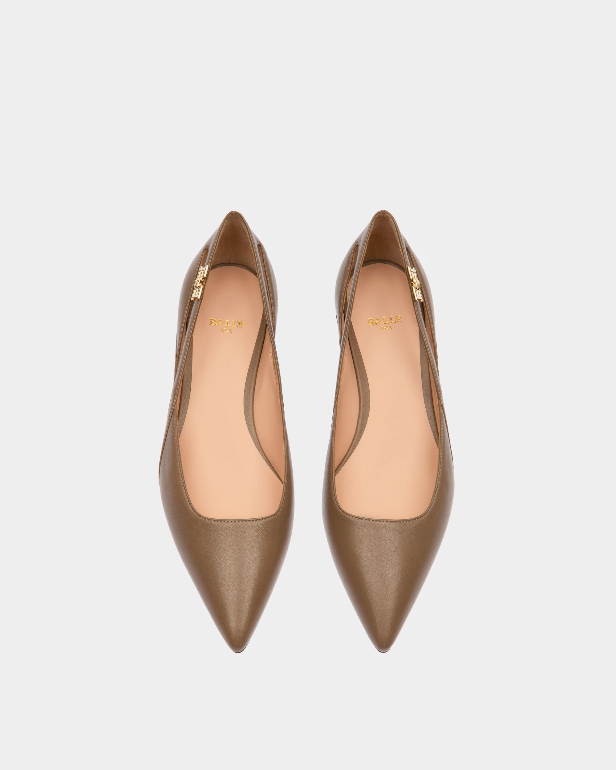 Elsa Flat Ballerinas Aus Taupefarbenem Leder - Damen - Bally - 02