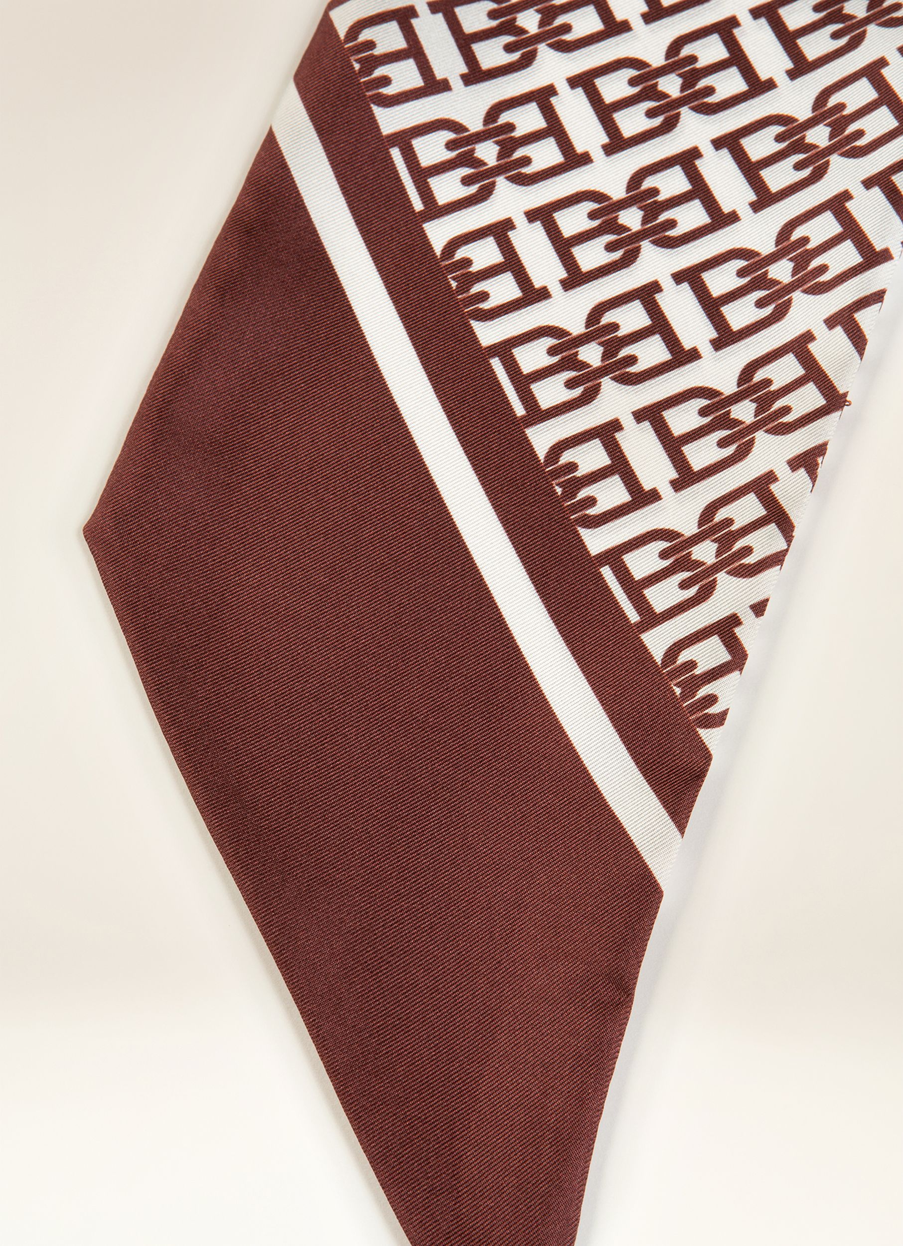 Bandeauschal Mit Bb-Monogramm Aus Traditionsroter Seide - Damen - Bally - 02
