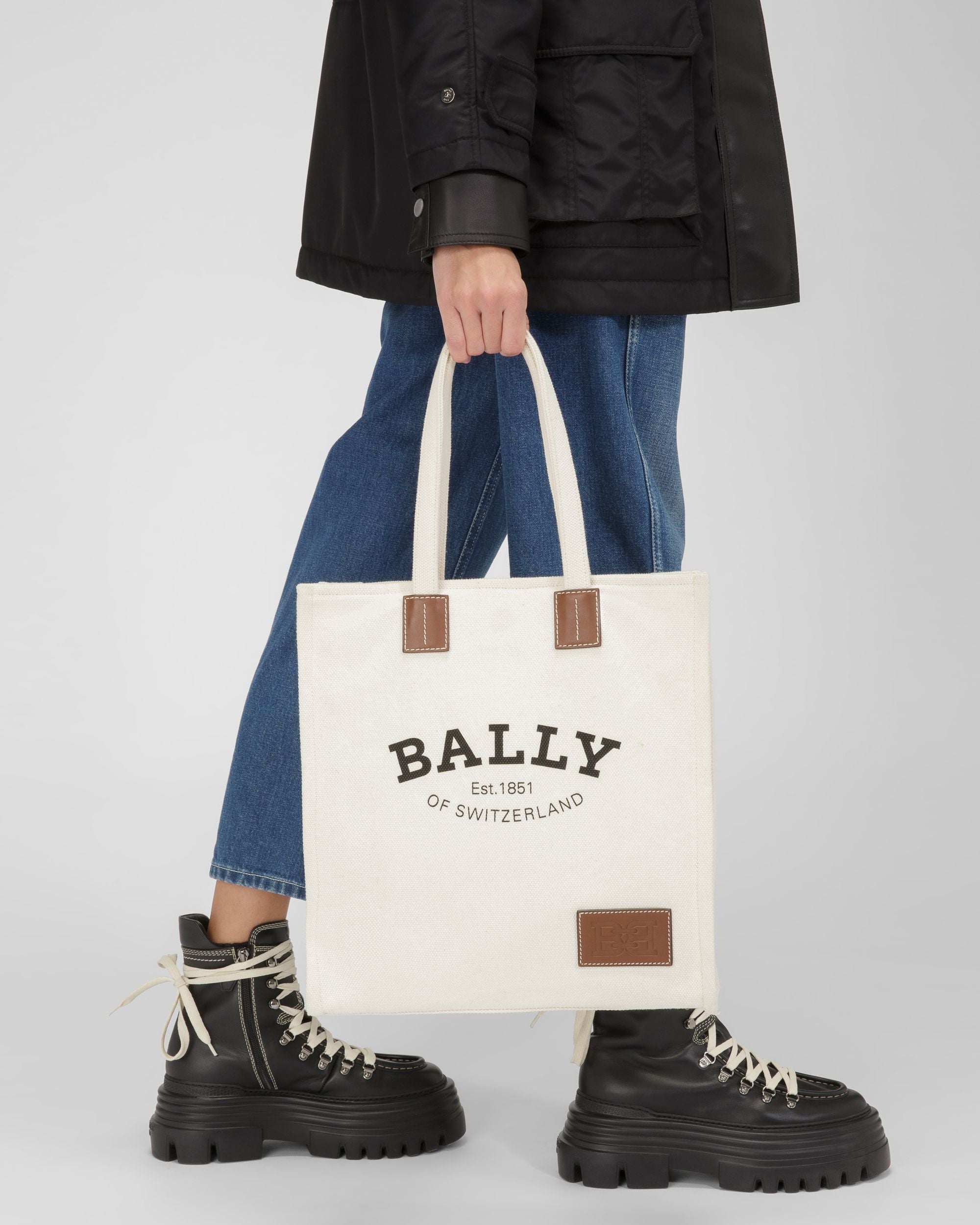Crystalia Stoff-Tragetasche In Natur - Damen - Bally - 01