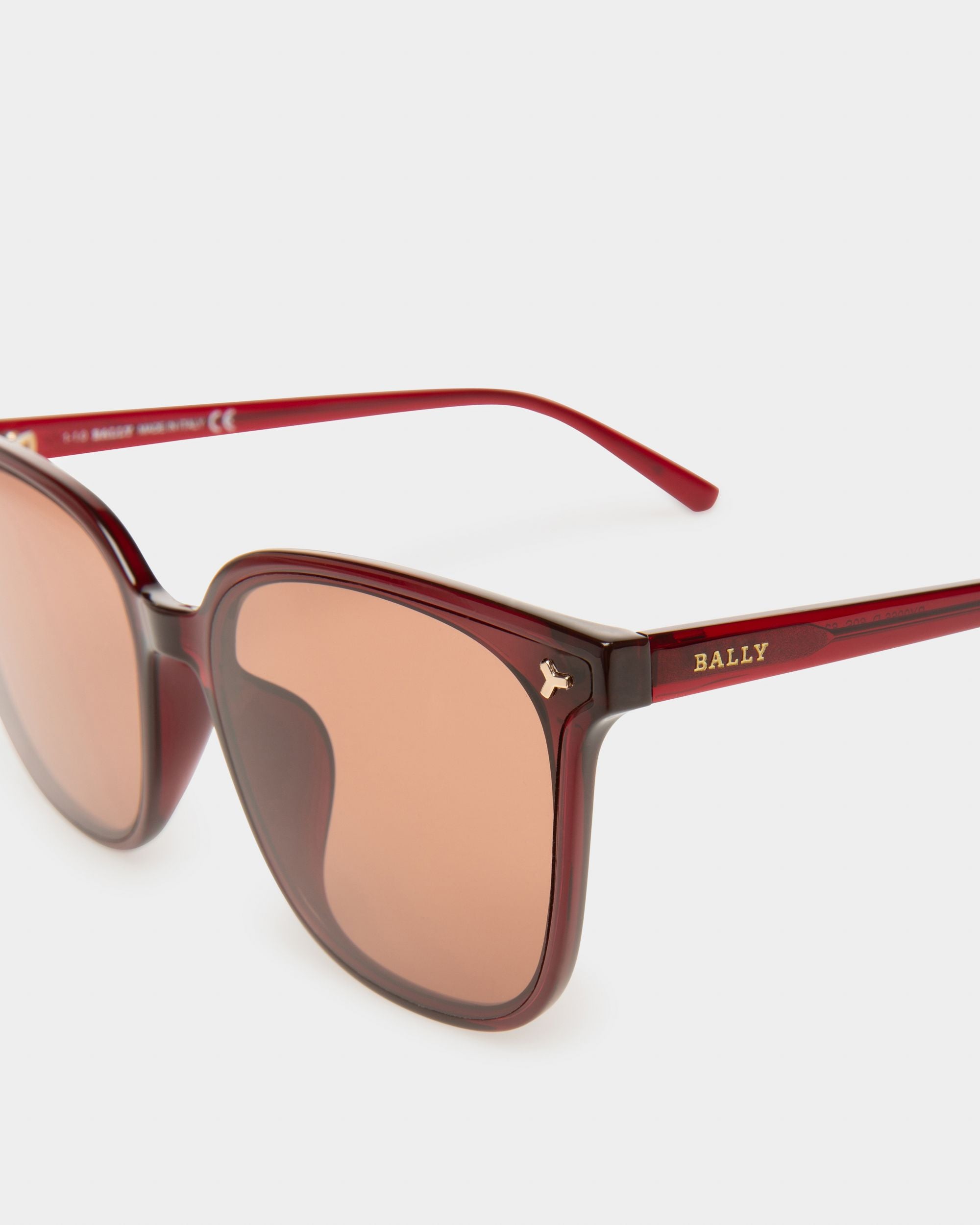 Aida Sonnenbrille Aus Acetat In Glänzendem Bordeauxrot Mit Bordeauxroten Gläsern - Damen - Bally - 02