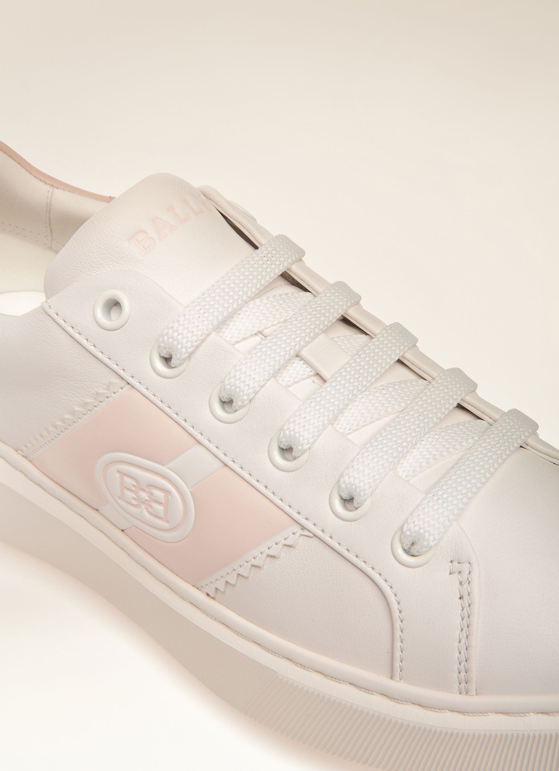 Mikki Sneaker Aus Weissem Und Rosafarbenem Leder - Damen - Bally - 02