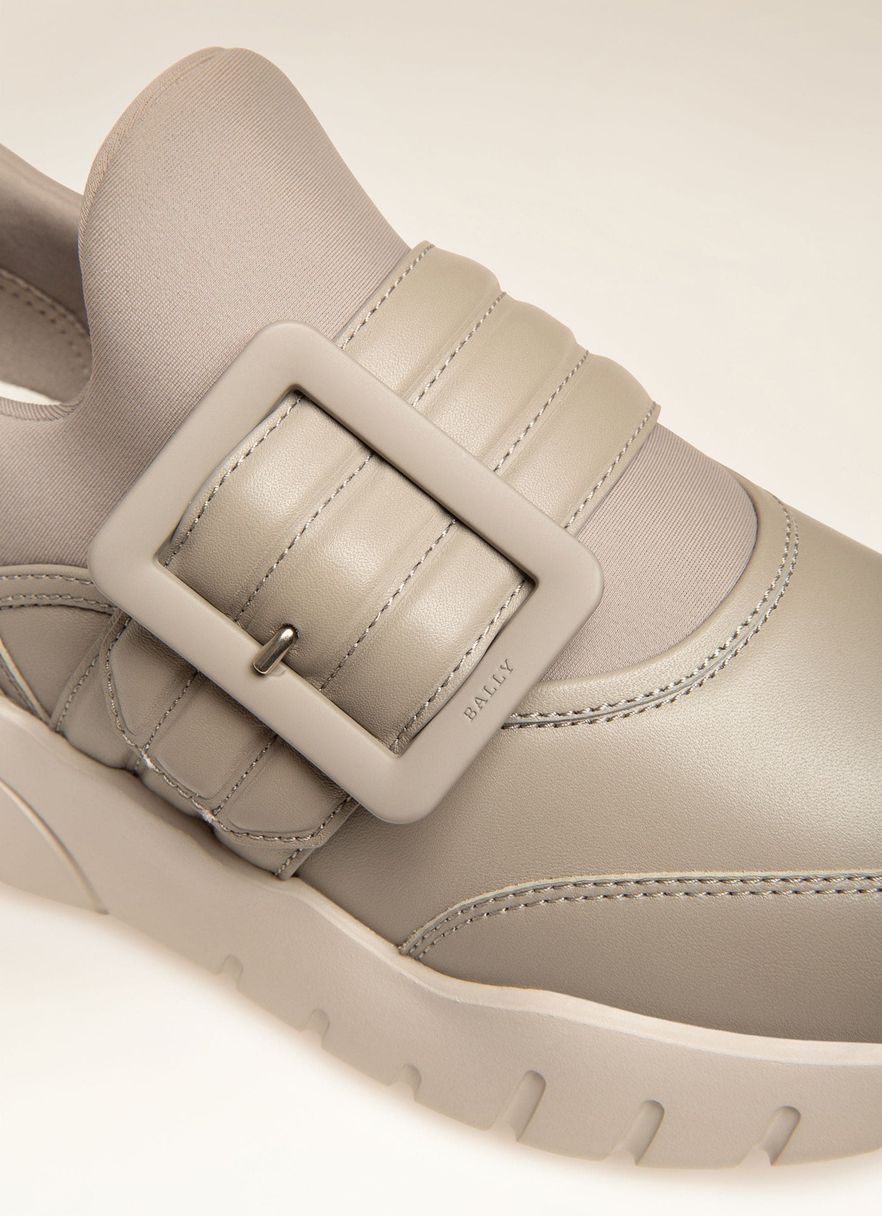 Brinelle Sneaker Aus Steingrauem Leder - Damen - Bally - 02