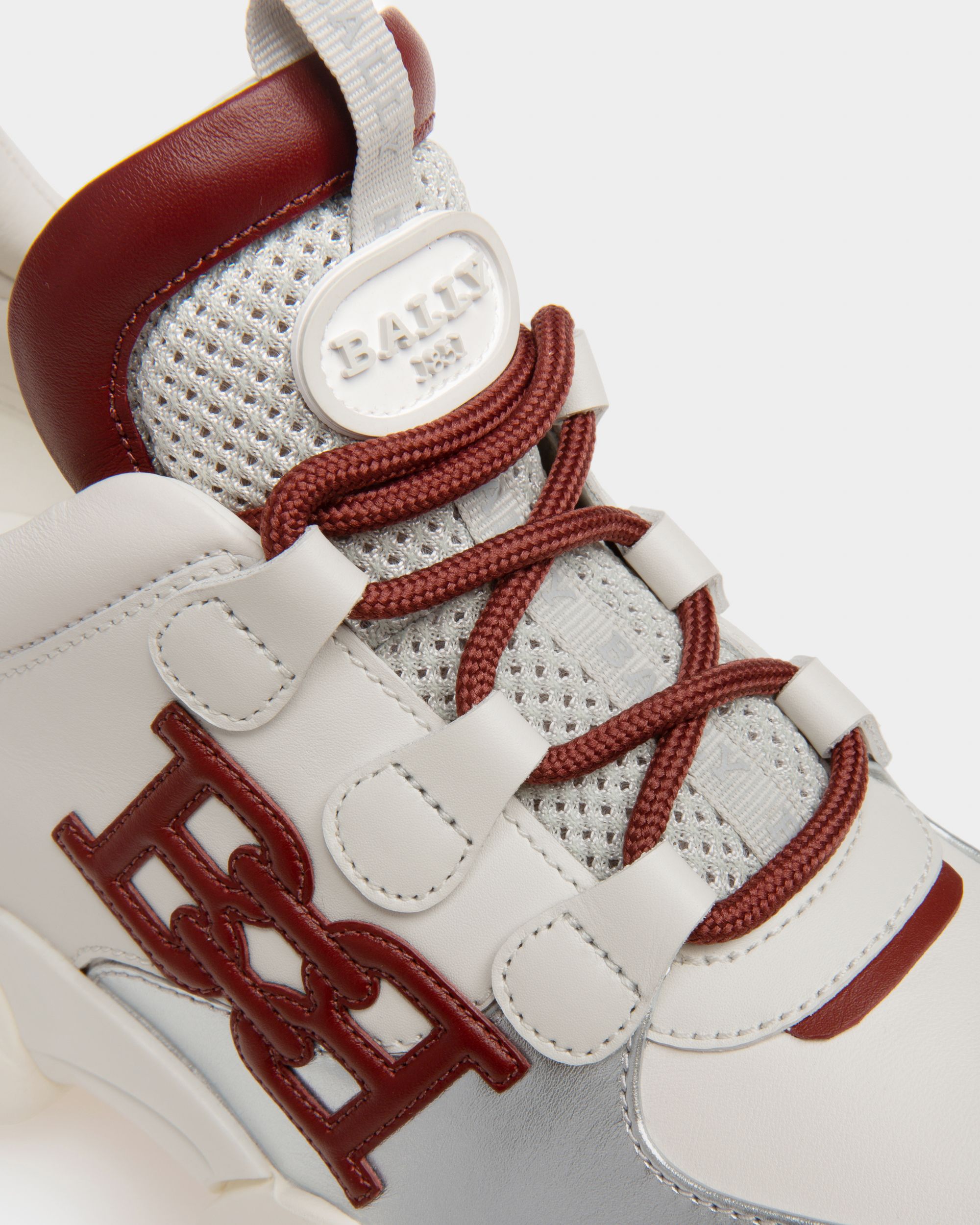 Claires Sneaker Aus Weissem Und Traditionsrotem Leder - Damen - Bally - 05