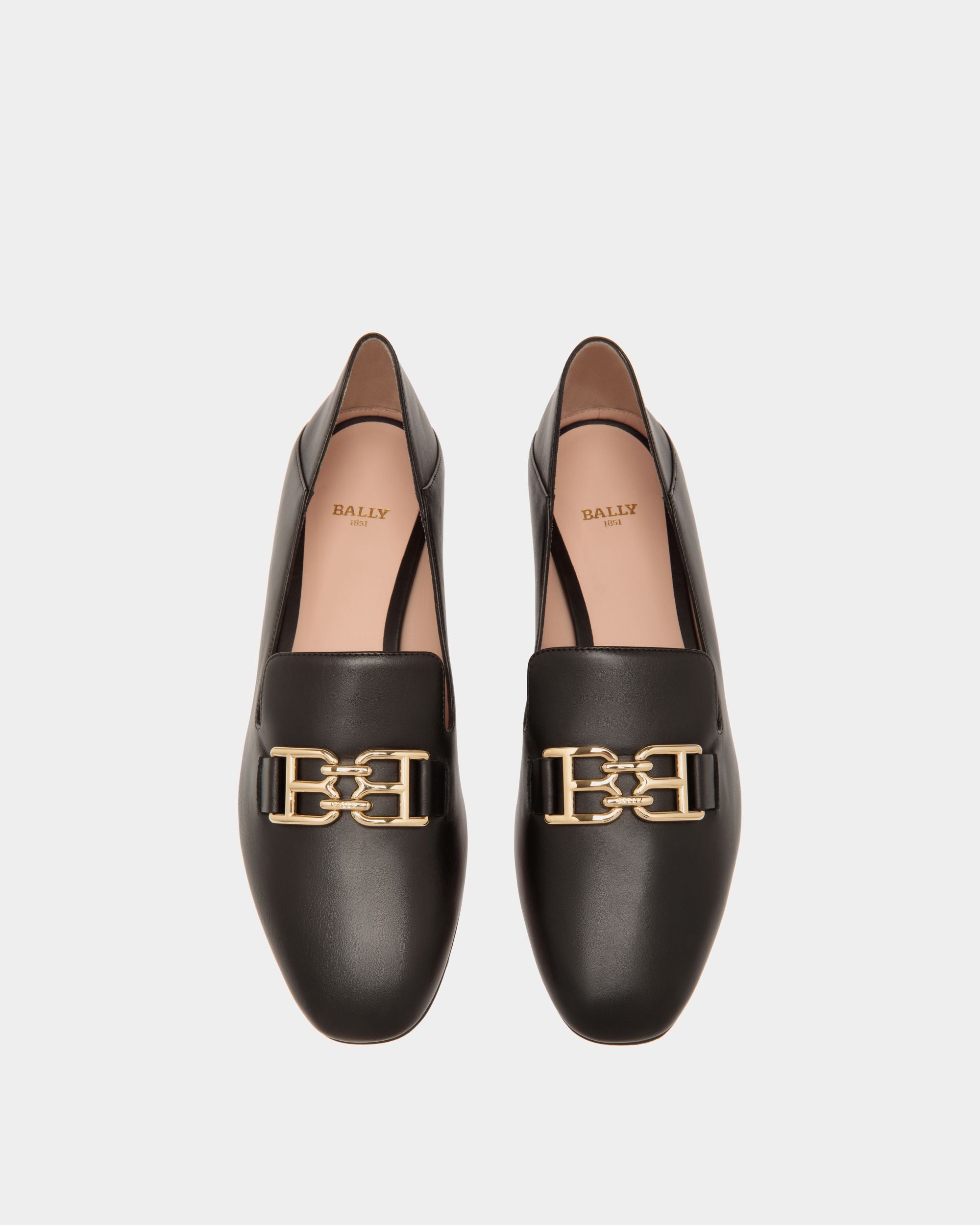 B Chain Flats In Black Leather - Damen - Bally - 04