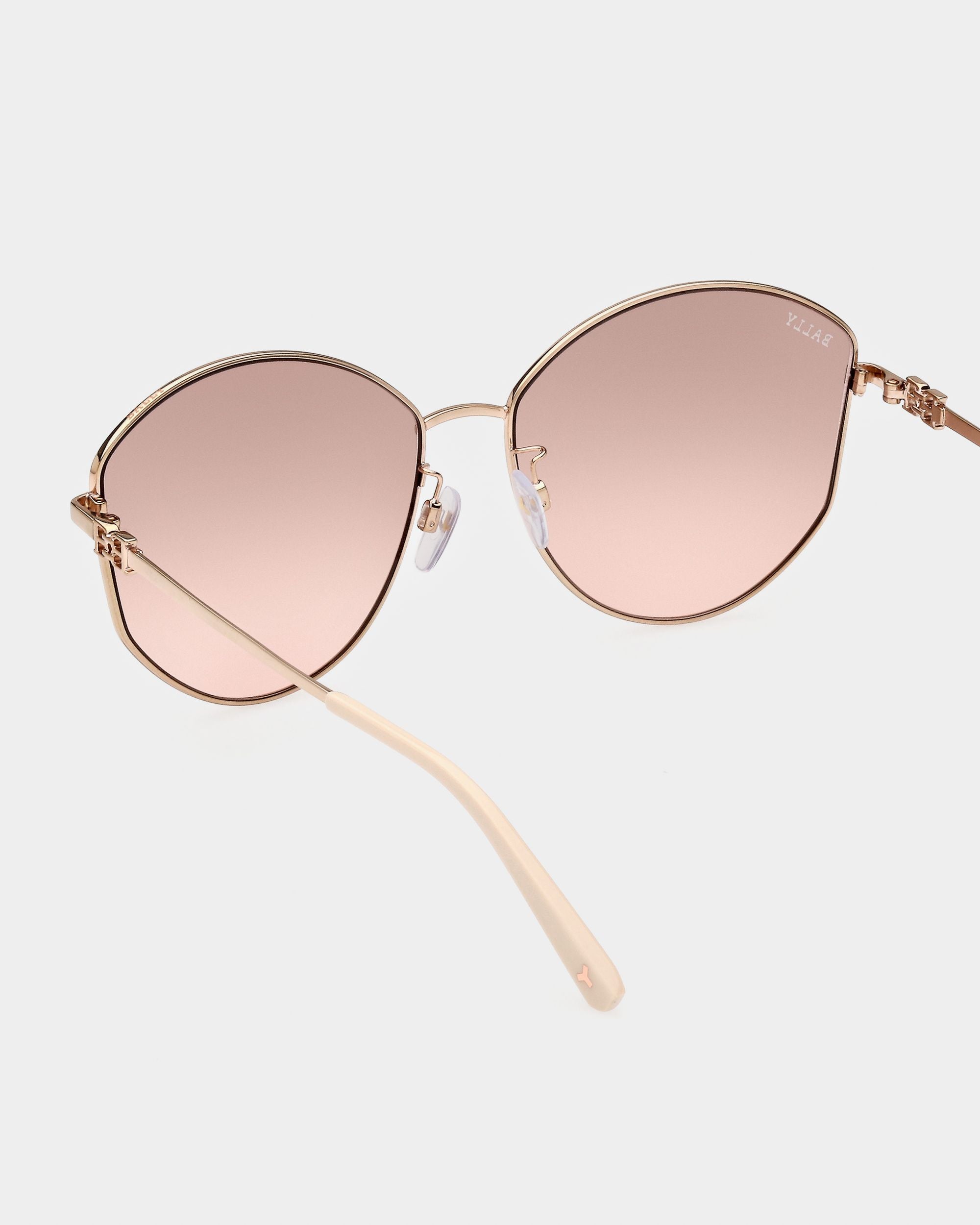 Cat-Eye-Sonnenbrille In Roségoldenem Metall & Rosa - Damen - Bally - 02