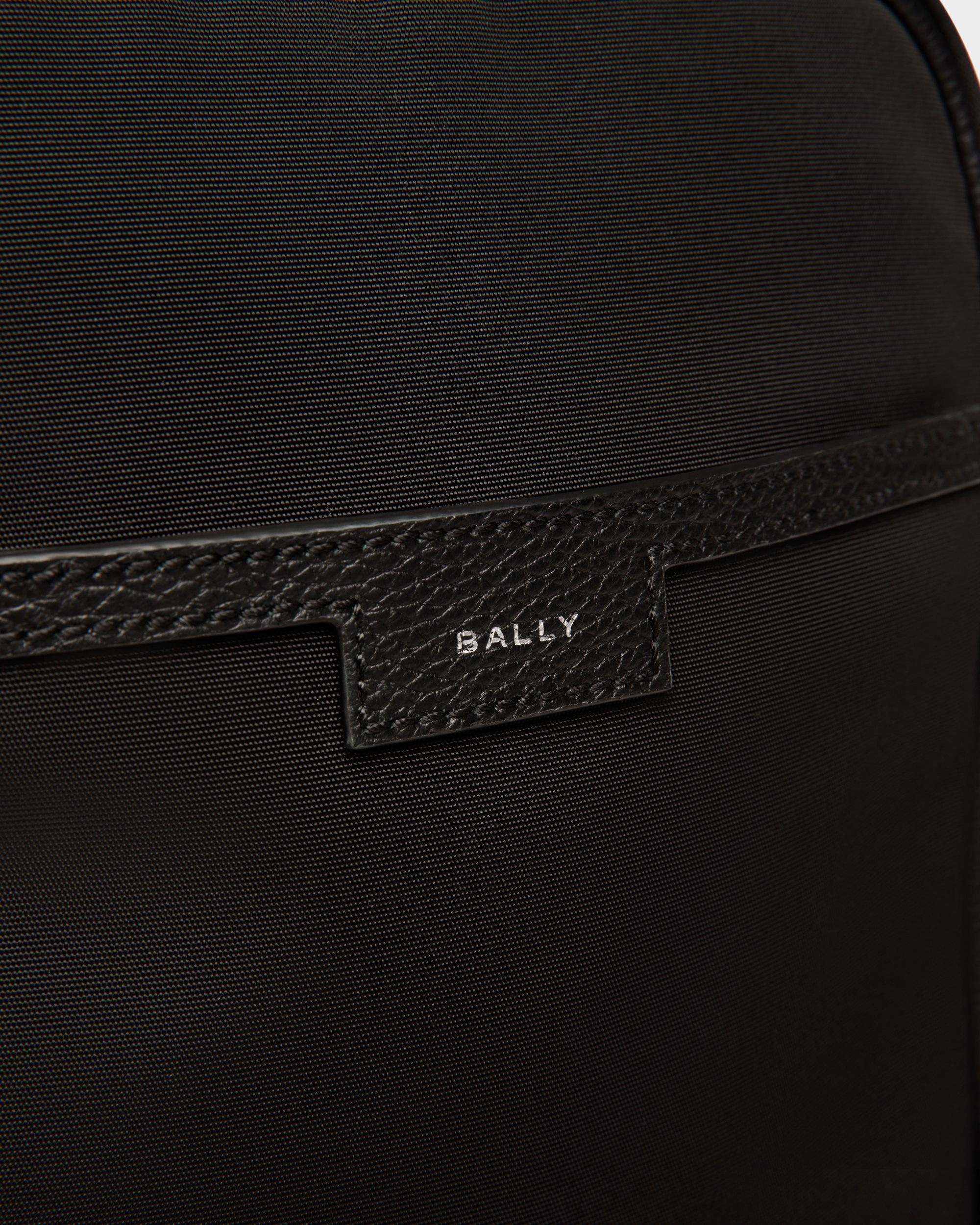Code Umhängetasche Aus Nylon In Schwarz - Herren - Bally - 04