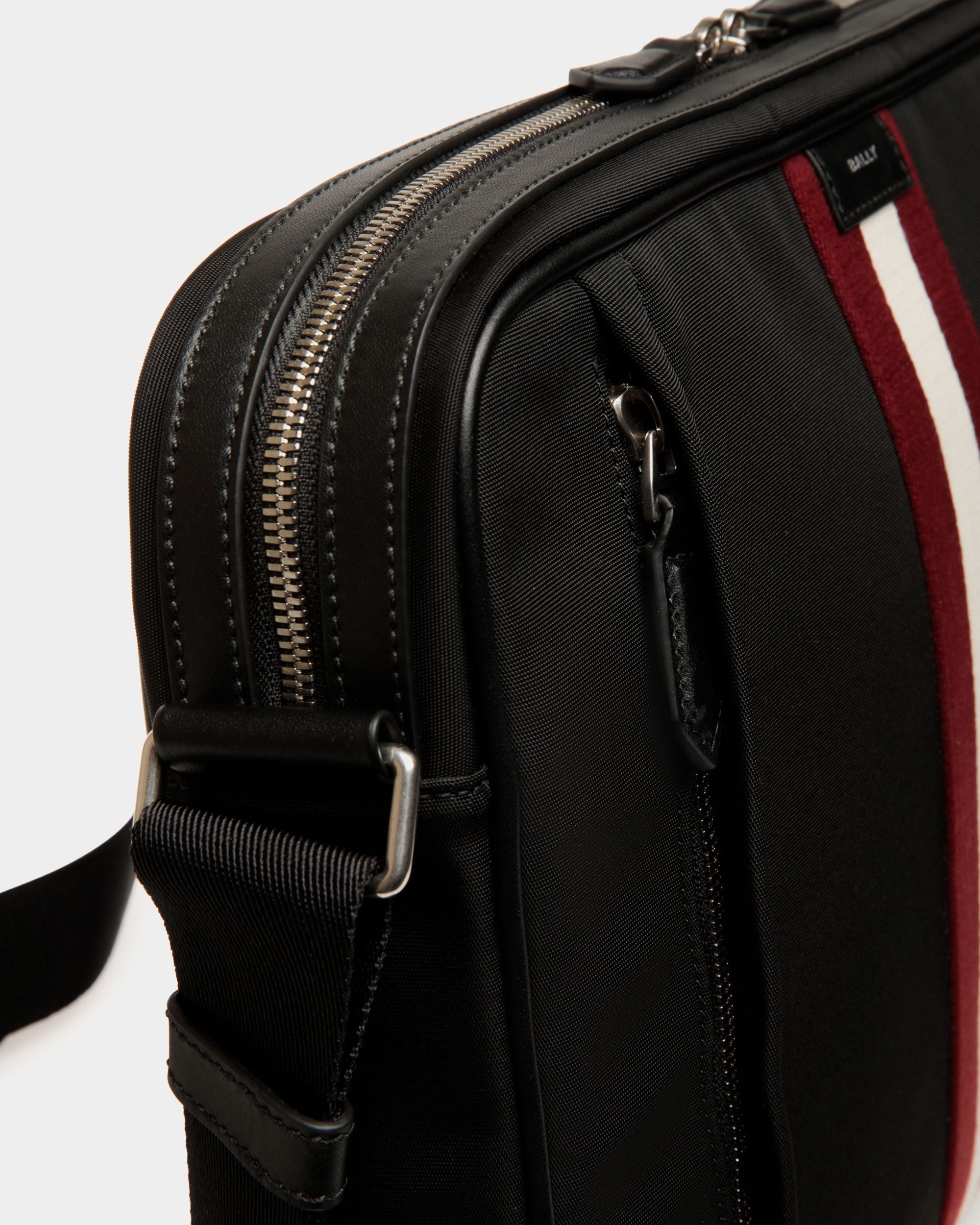 Messenger Bag Code Aus Nylon In Schwarz - Herren - Bally - 05