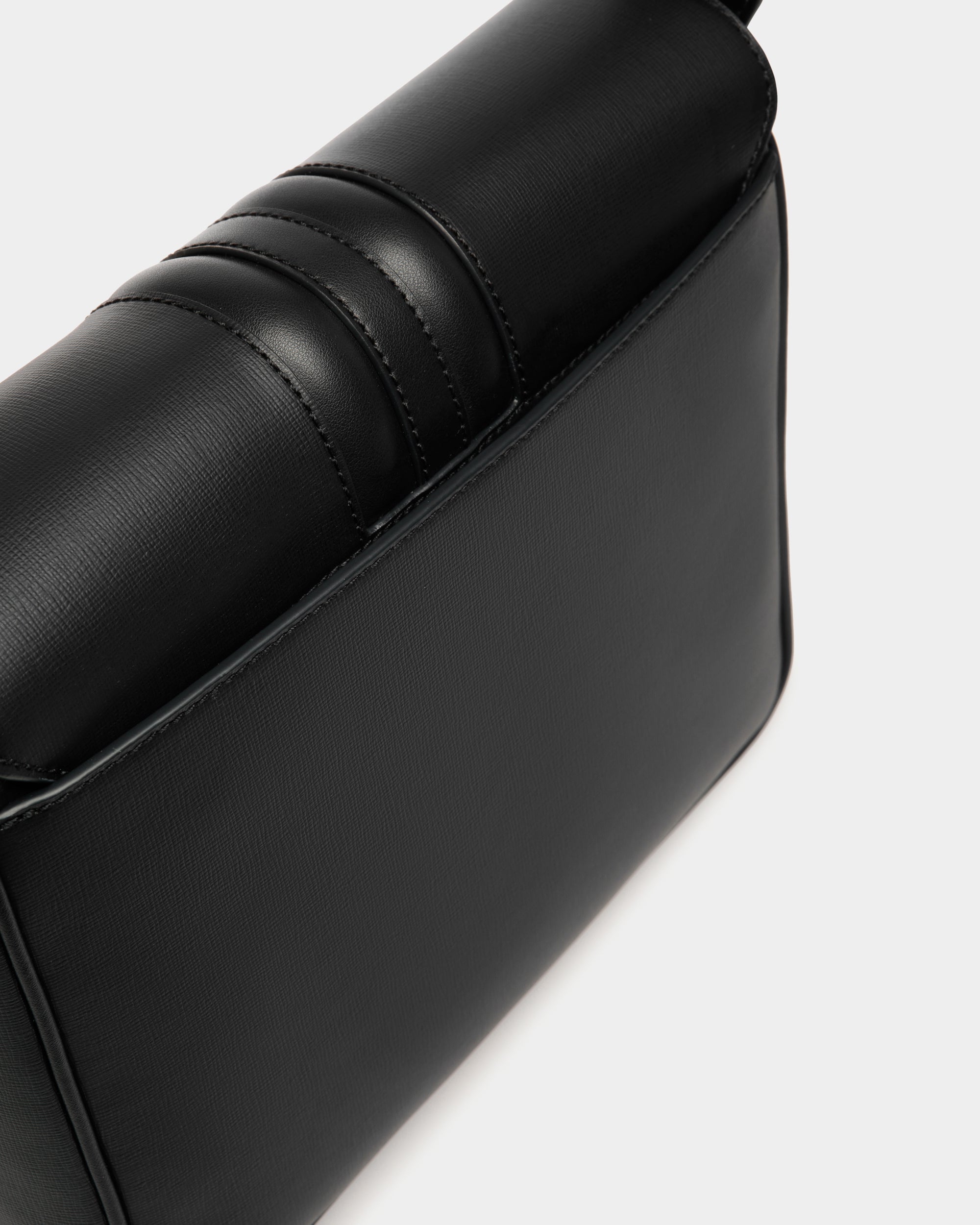 Mythos Umhängetasche Aus Recyceltem Leder In Schwarz - Herren - Bally - 05