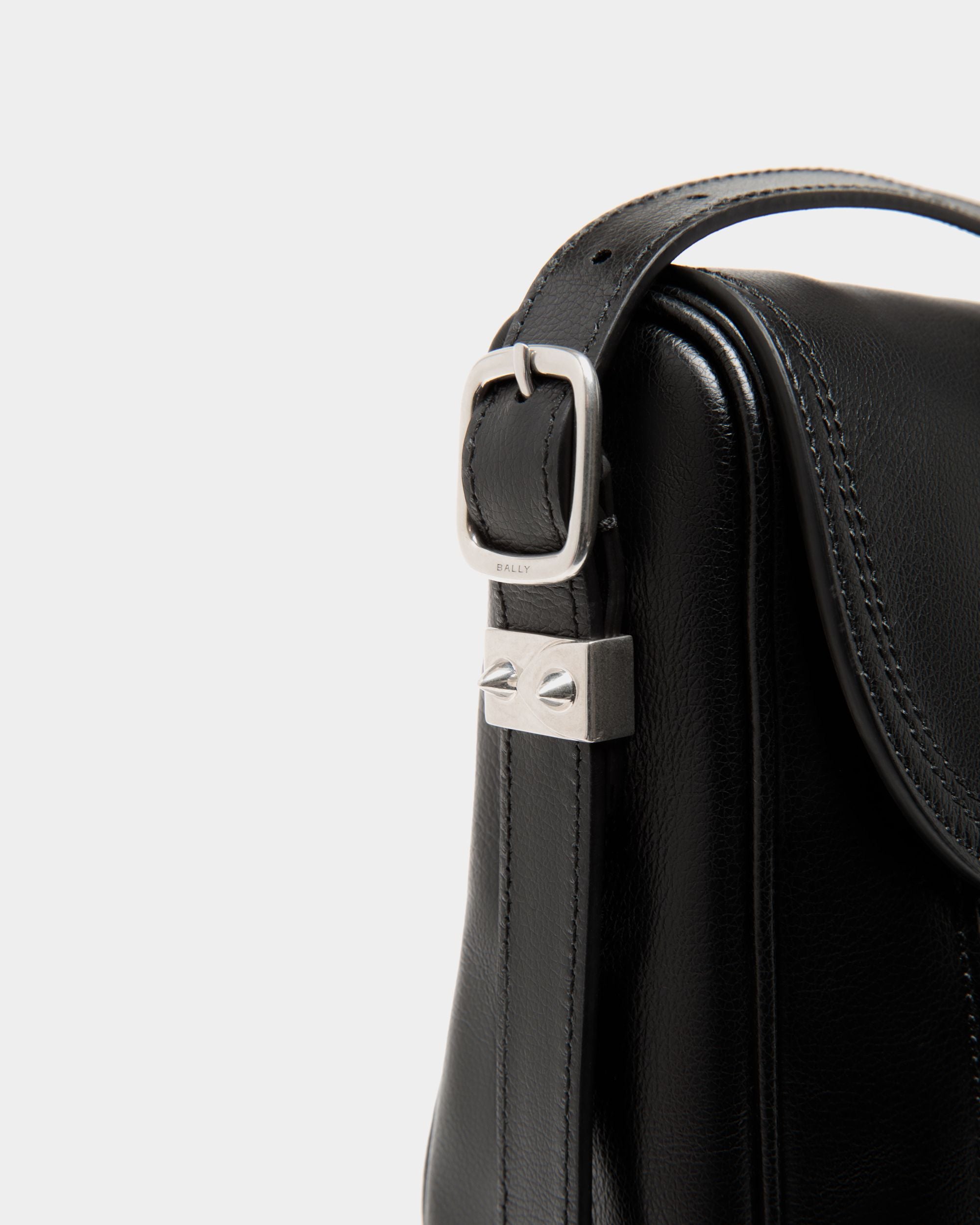 Beckett Umhängetasche Aus Schwarzem Leder Mit Bally Studs - Herren - Bally - 02