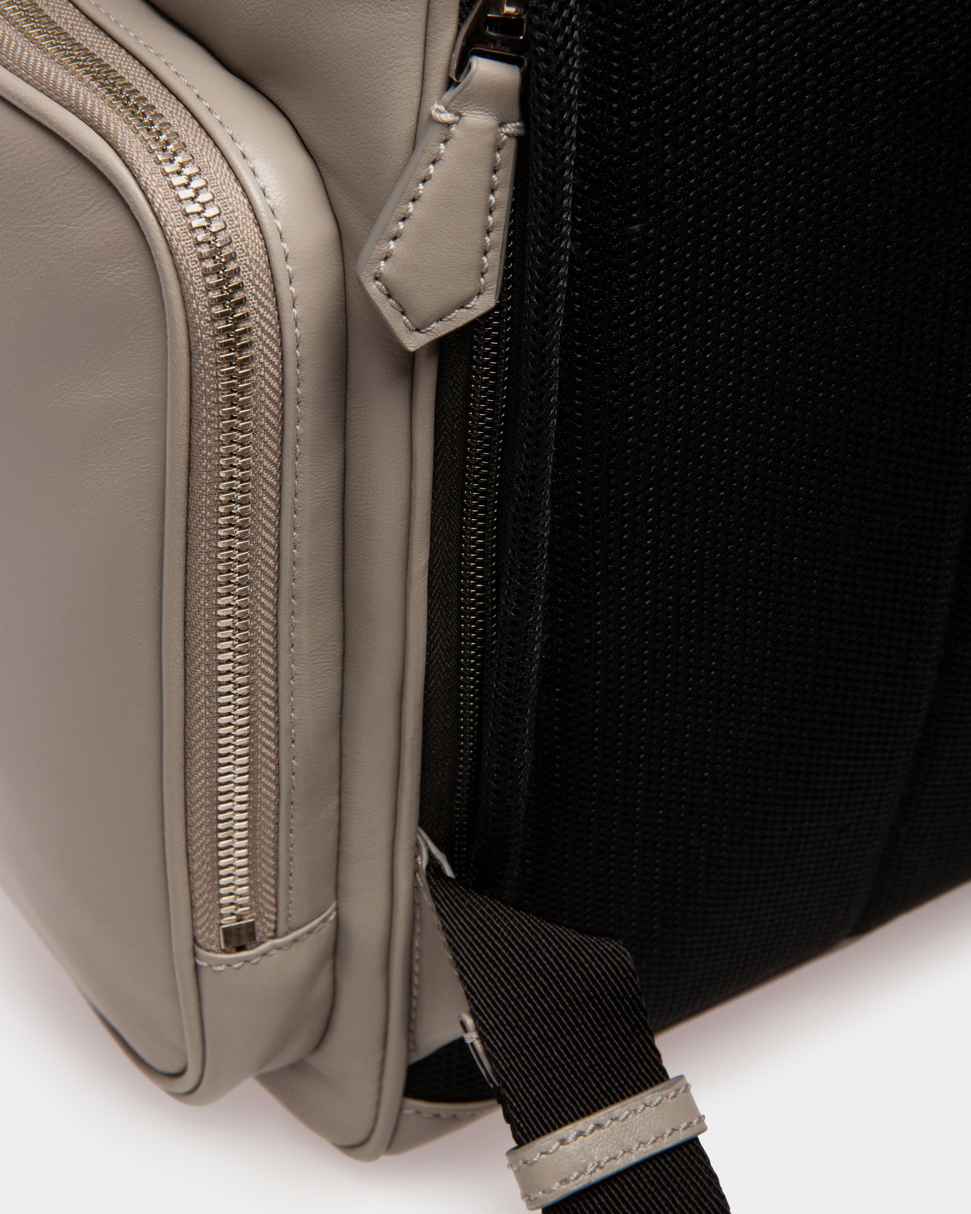Athor Rucksack Aus Leder In Sasso Und Schwarz - Herren - Bally - 05