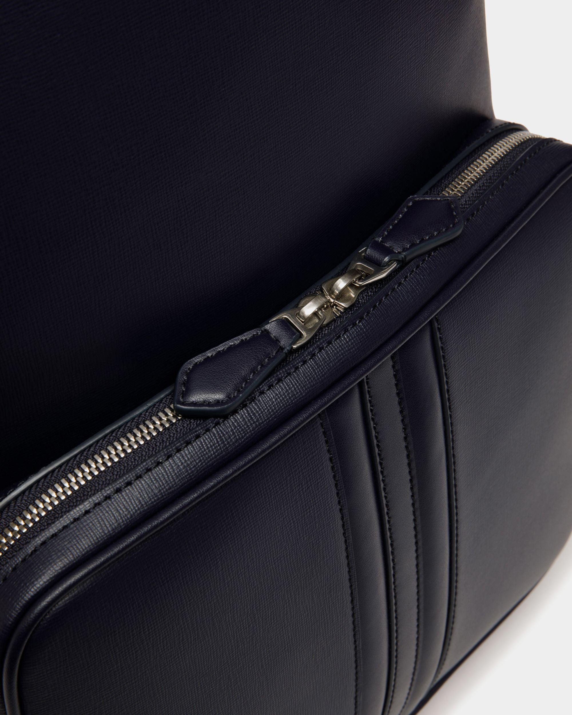 Mythos Rucksack Aus Recyceltem Leder In Navy Blue - Herren - Bally - 05