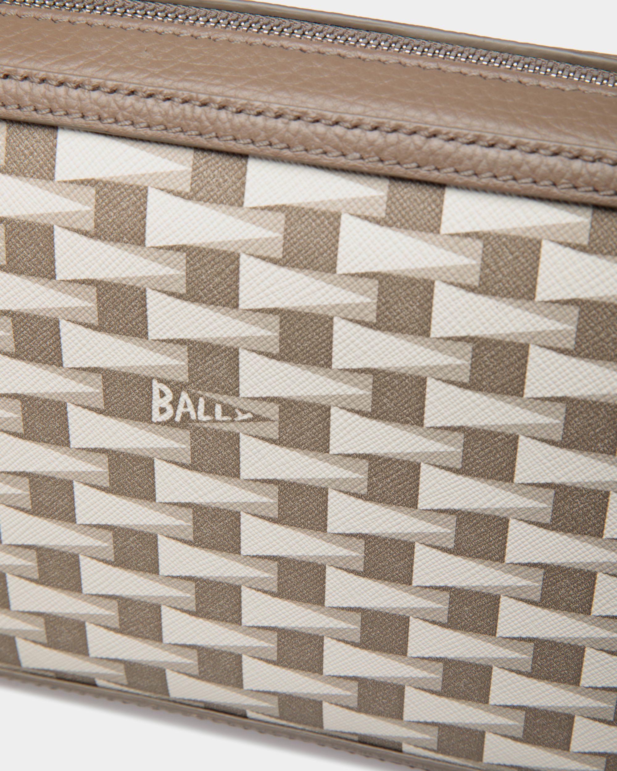 Pennant Clutch In Taupe - Herren - Bally - 04