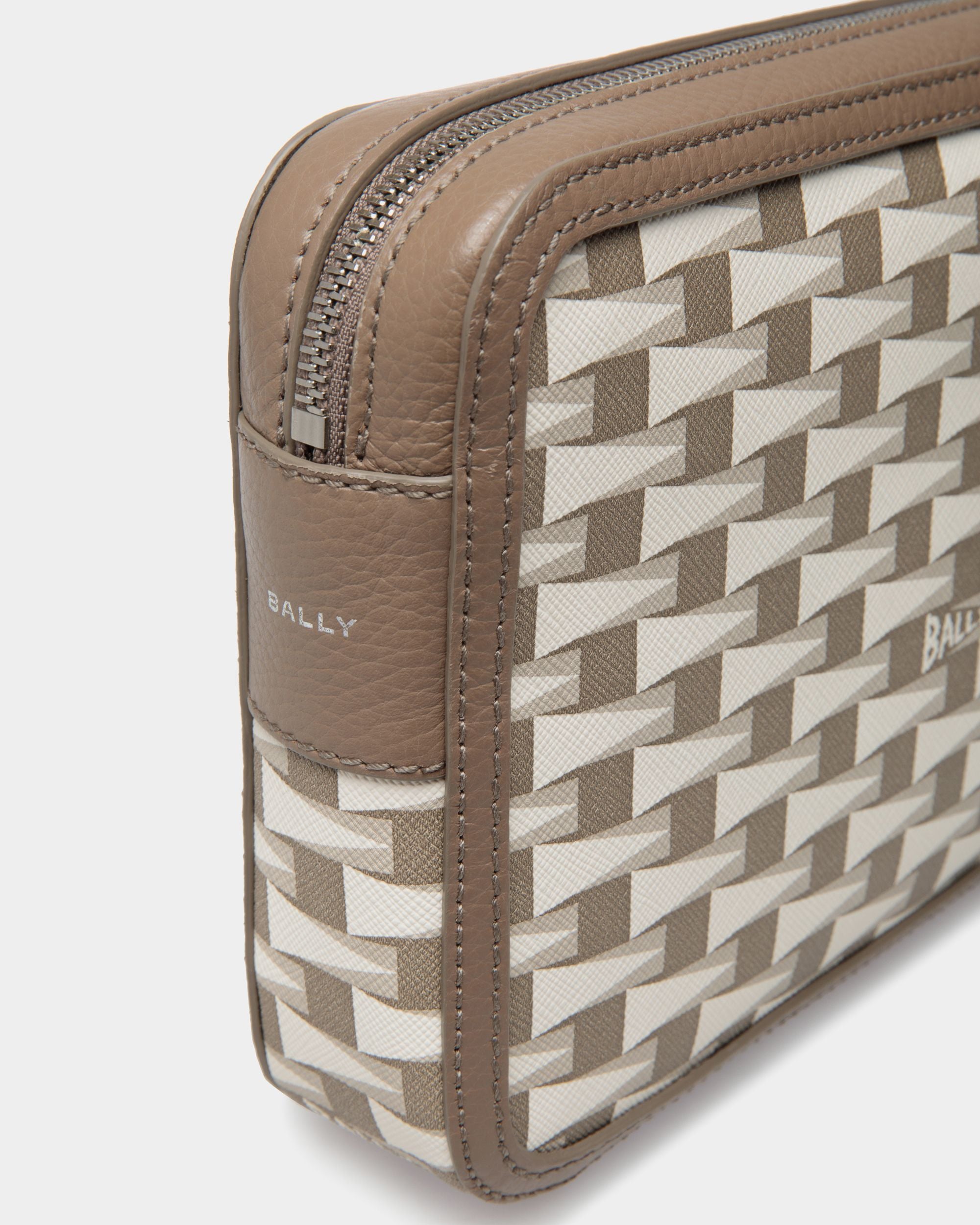 Pennant Clutch In Taupe - Herren - Bally - 05
