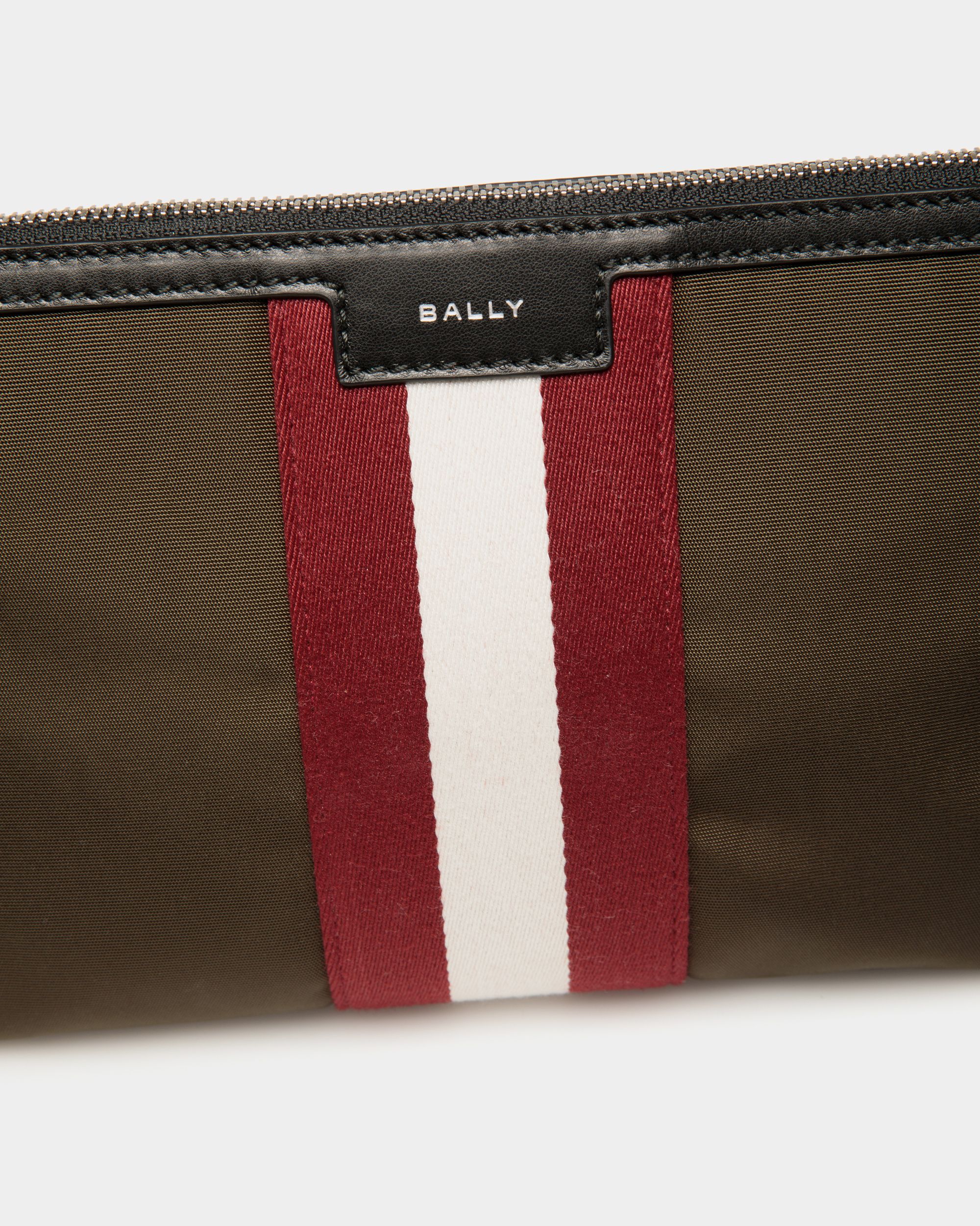 Code Pochette Aus Nylon In Military Green - Herren - Bally - 04