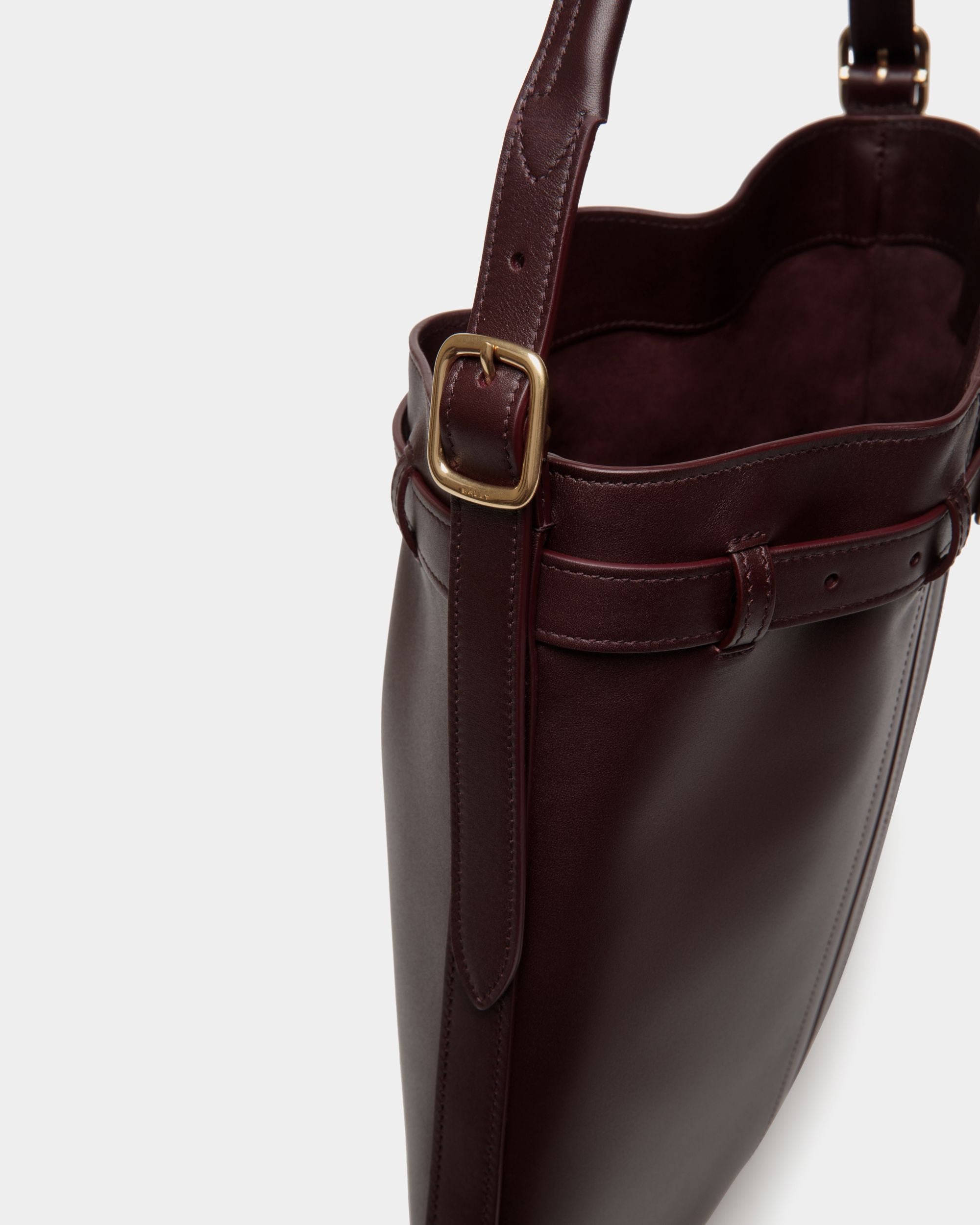 Beckett Crossbody Bag In Deep Burgundy Leather - Herren - Bally - 04