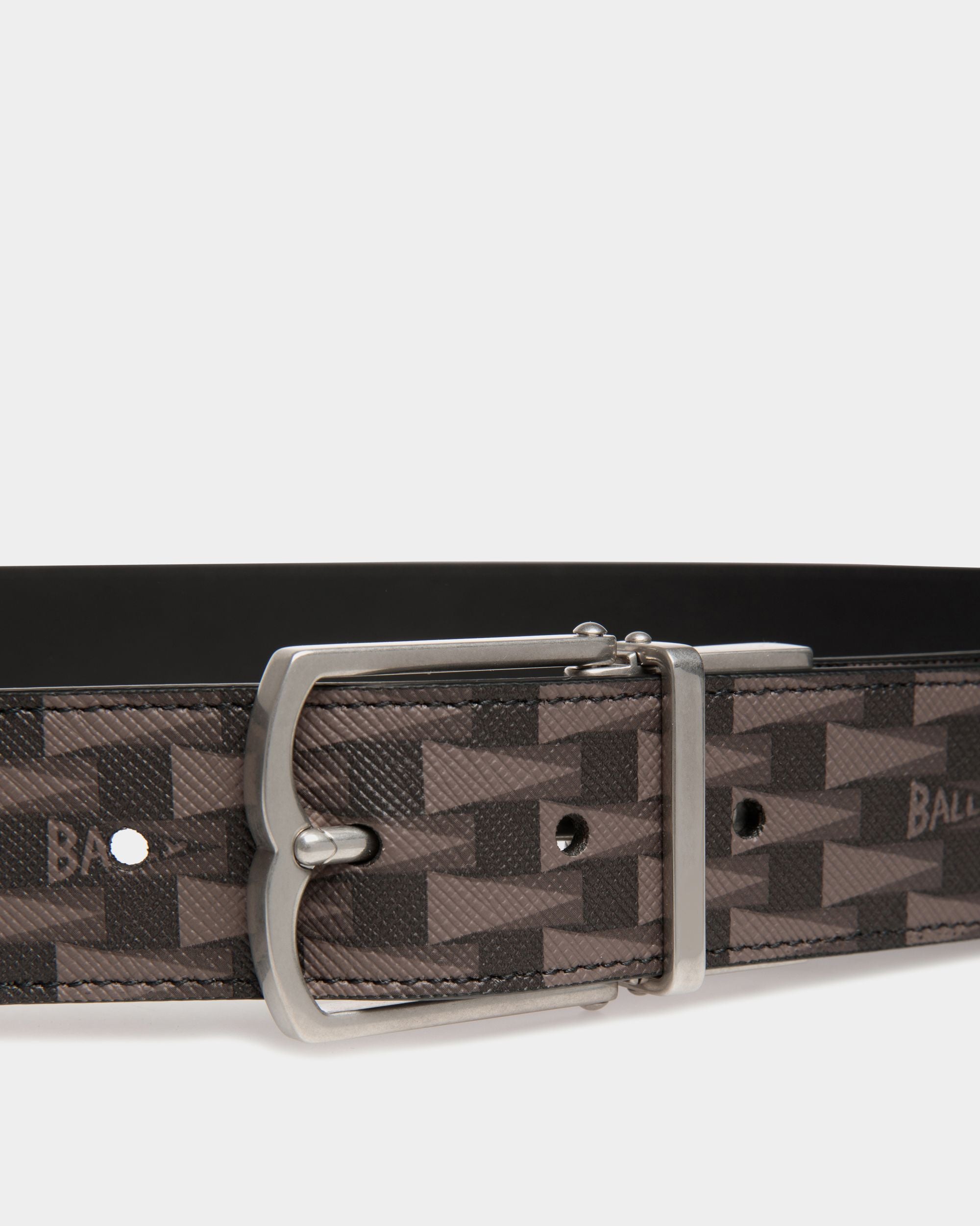 Country 35 mm Verstellbarer Wendegürtel Aus  Leder In Schwarz Mit Pennant-Motiv - Herren - Bally - 04