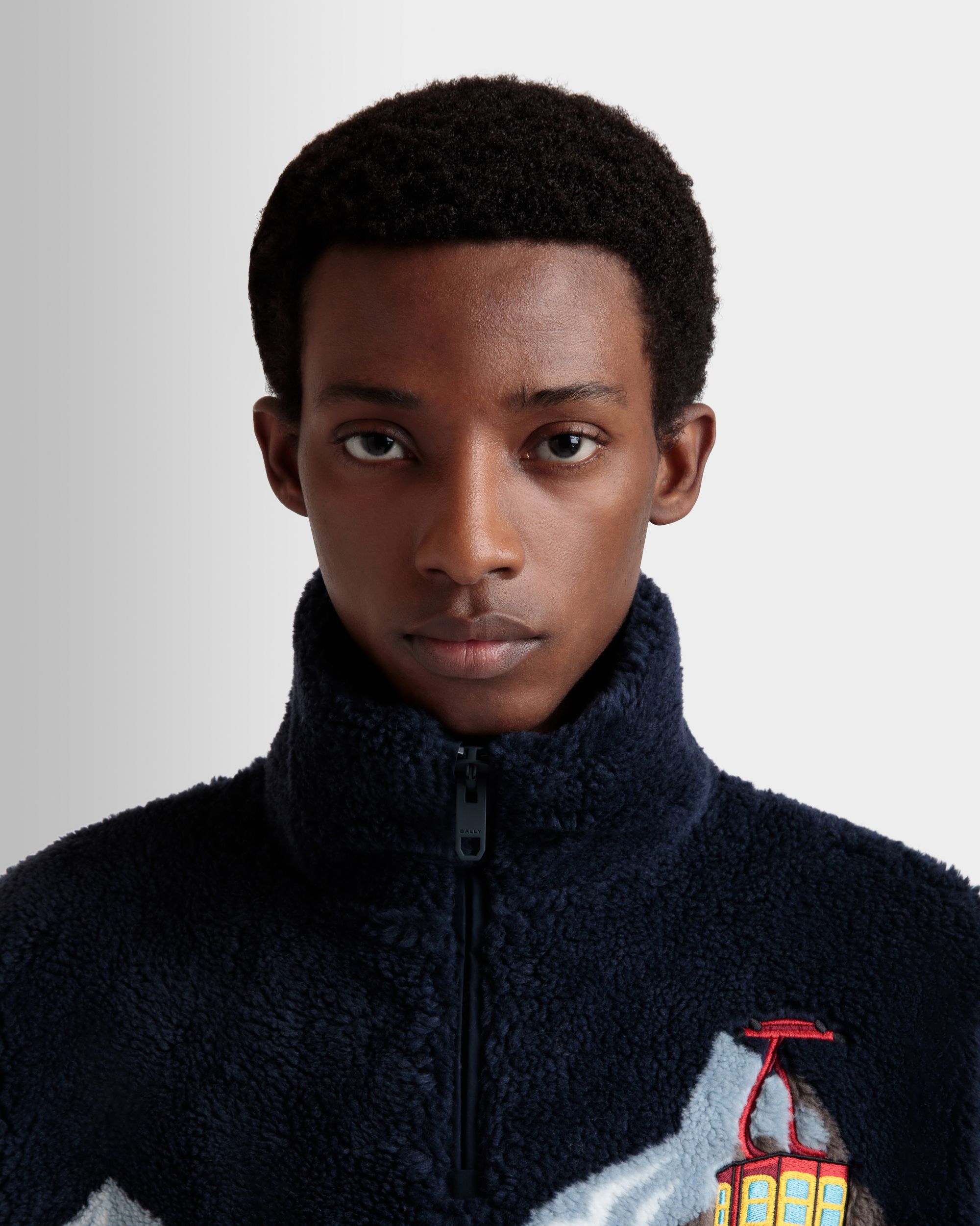 Winter Capsule Sweatshirt Mit Kurzem Reißverschluss Aus Fleece In Navy Blue - Herren - Bally - 03