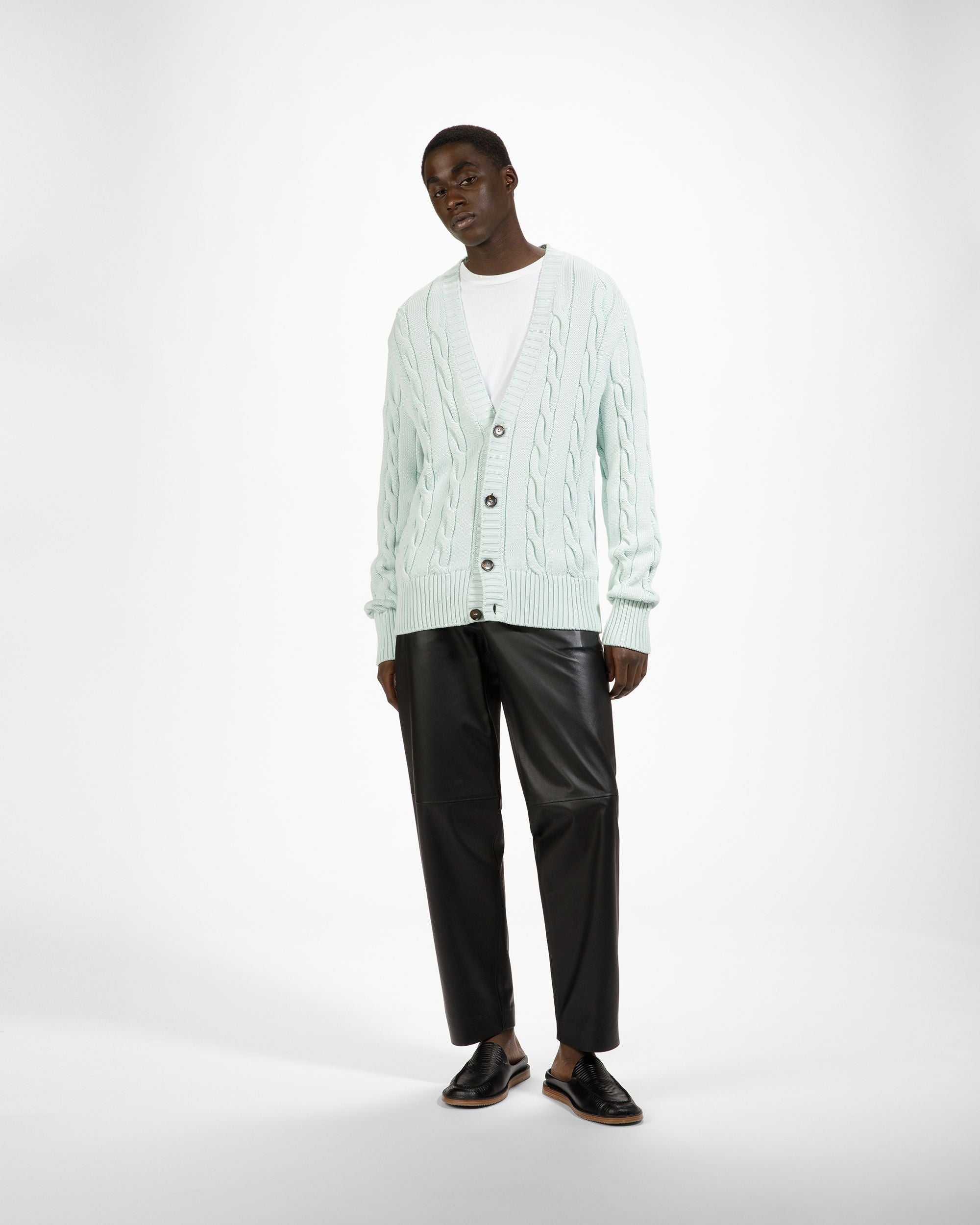 Baumwoll-Cardigan Mit V-Ausschnitt Und Zopfmuster In Blau - Herren - Bally - 02