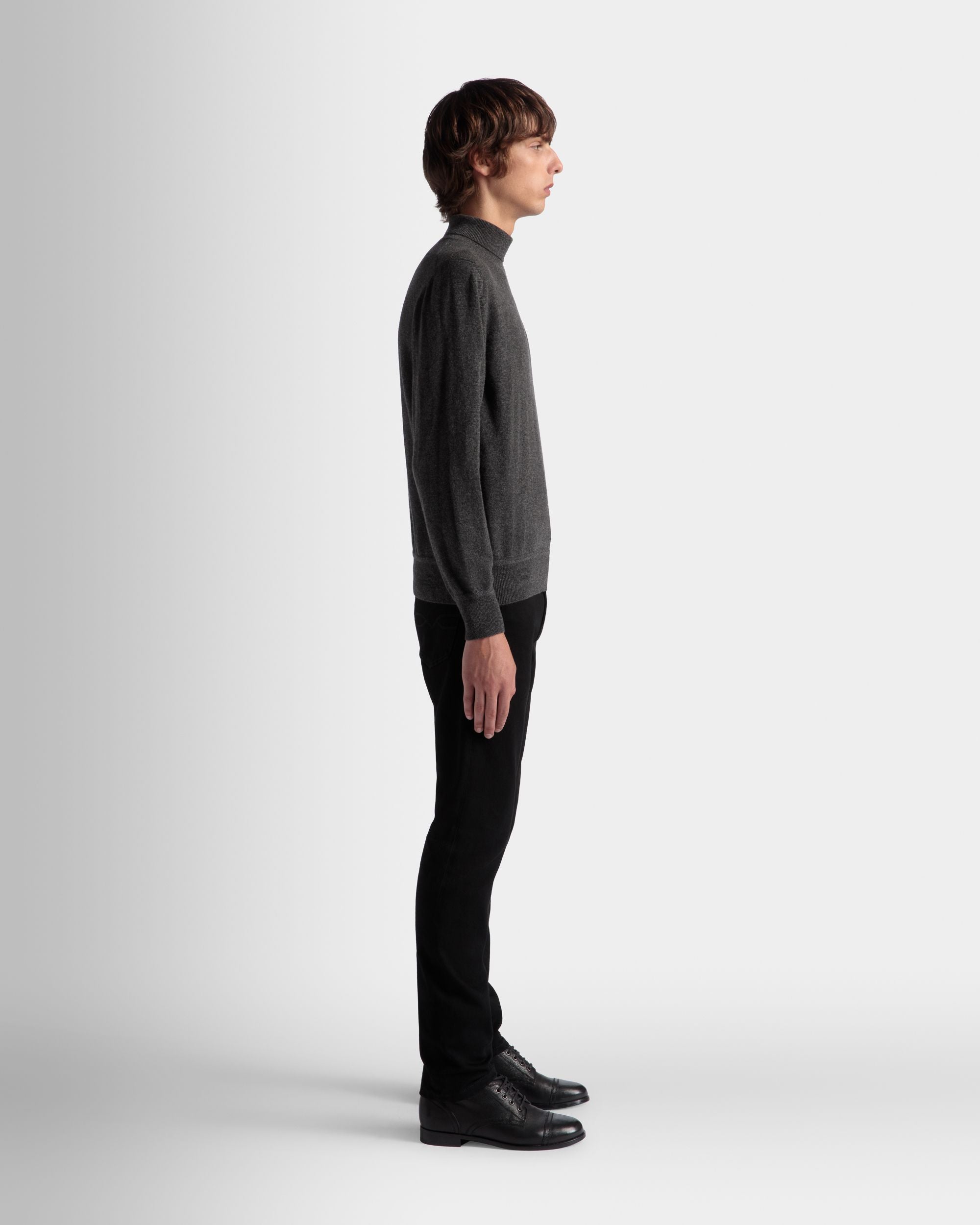 Rollkragenpullover Aus Kaschmir In Dunkelgrau Aus Der Adrien Brody Travel-Kollektion - Herren - Bally - 07