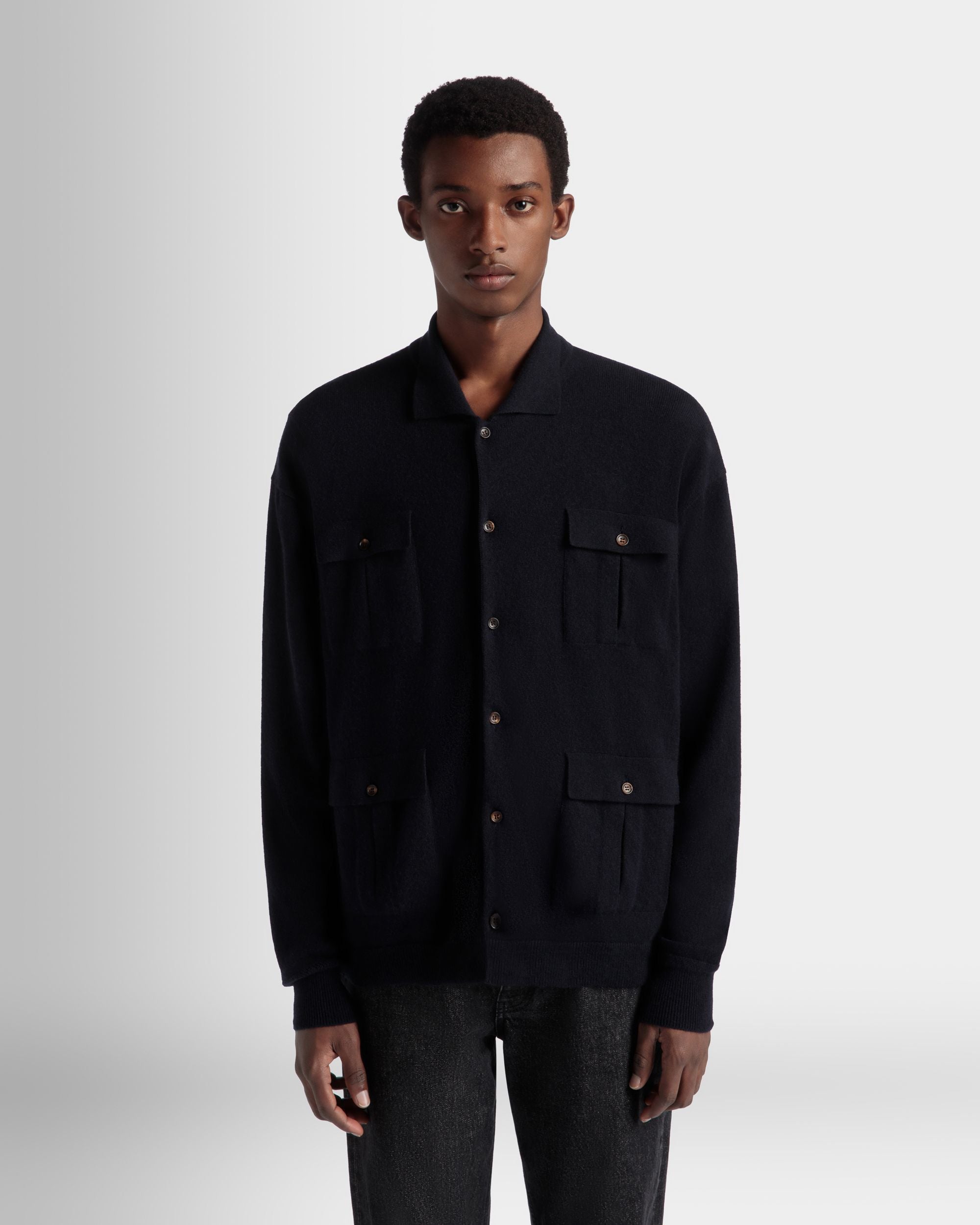Langärmeliges Hemd Mit Logo Aus Kaschmir In Navy Blue - Herren - Bally - 08