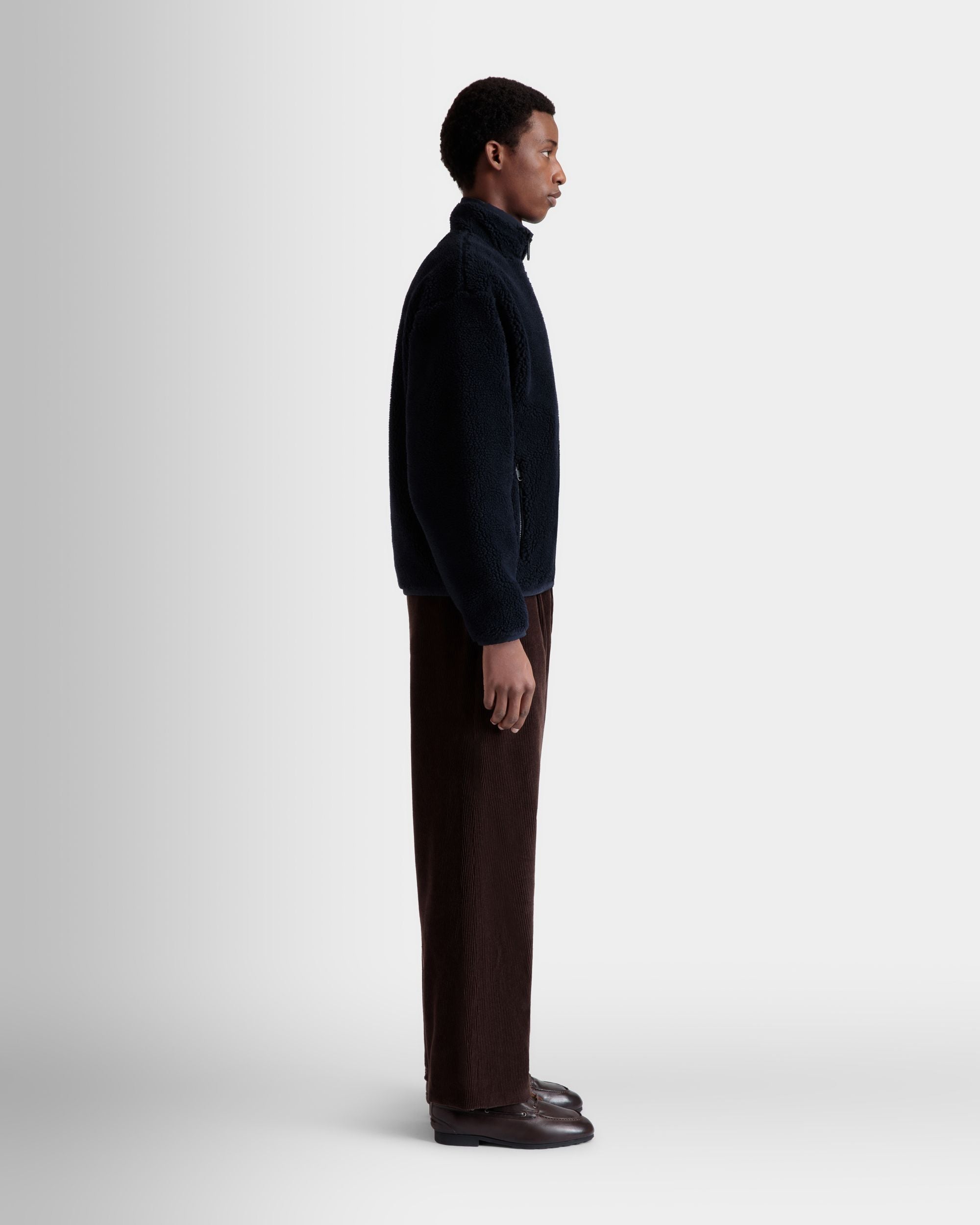Winter Capsule Sweatshirt Mit Alpenblumen Aus Fleece In Navy Blue - Herren - Bally - 04