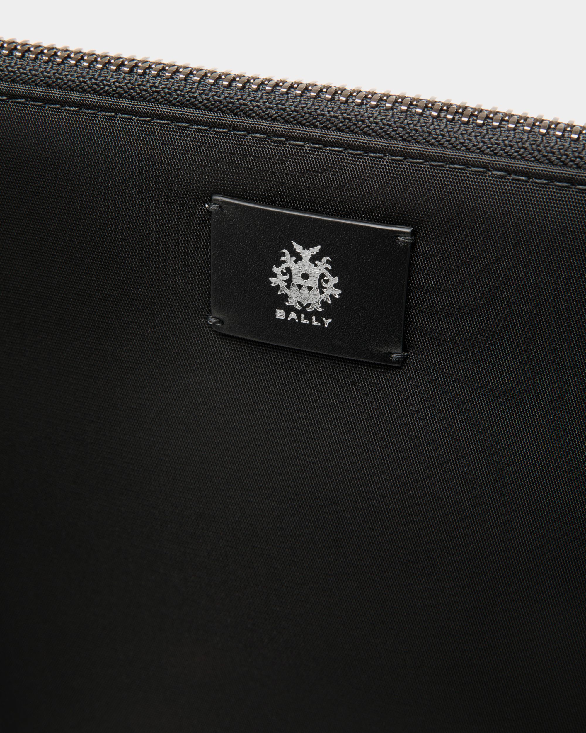 Pochette Aus Nylon In Schwarz Und Gelb Aus Der Adrien Brody Travel-Kollektion - Herren - Bally - 04