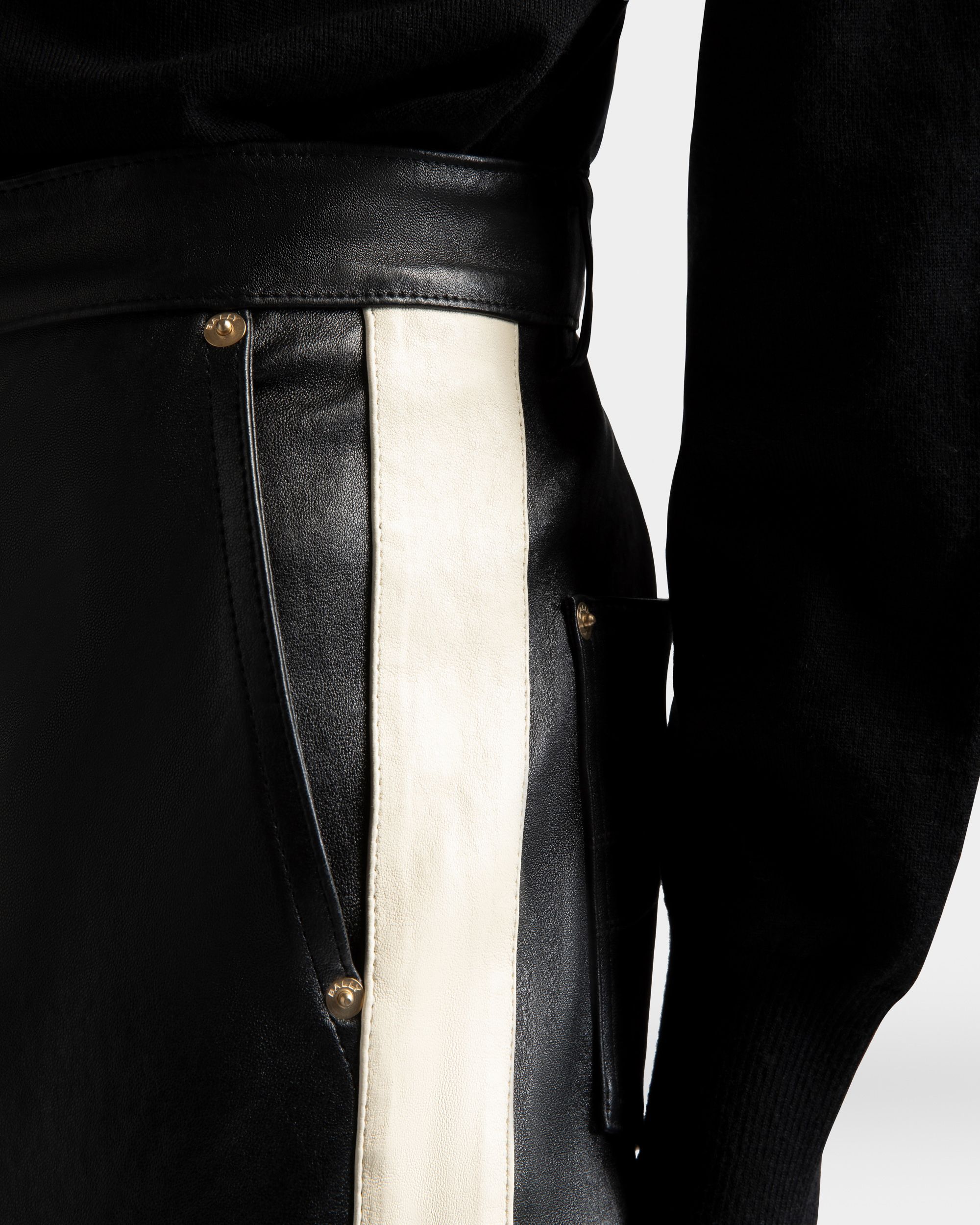 Hose Aus Stretch-Nappaleder Aus Leder In Schwarz - Herren - Bally - 04