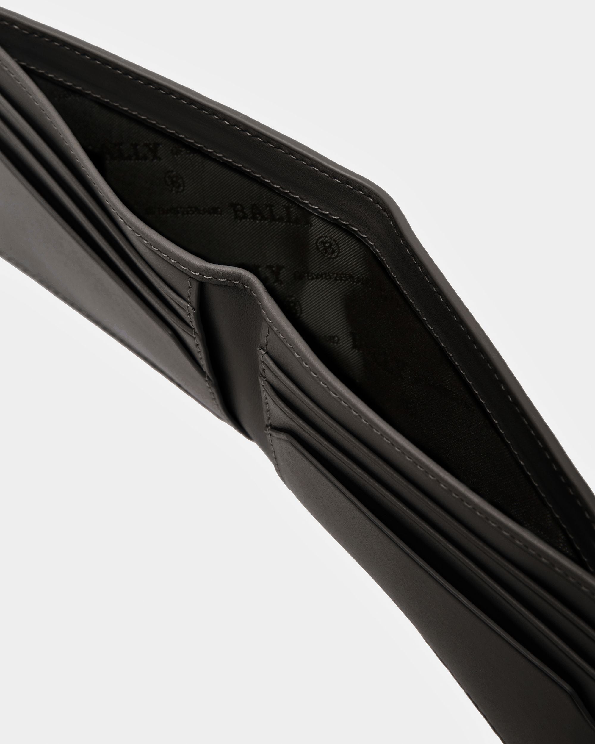 Breeze Wallet In Black Leather - Herren - Bally - 04