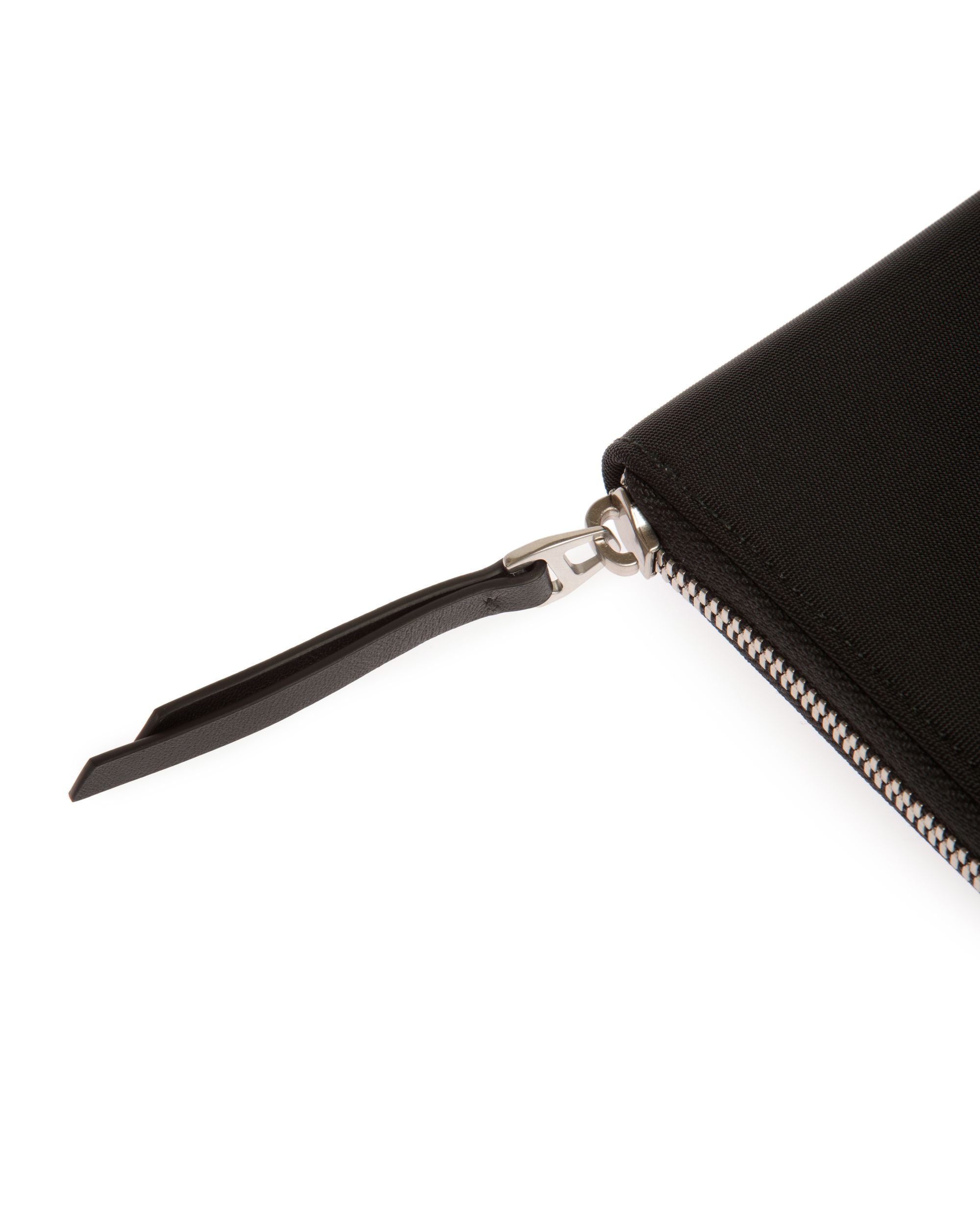 Code Geldbörse Mit Umlaufendem Reißverschluss Aus Schwarzem Nylon - Herren - Bally - 05