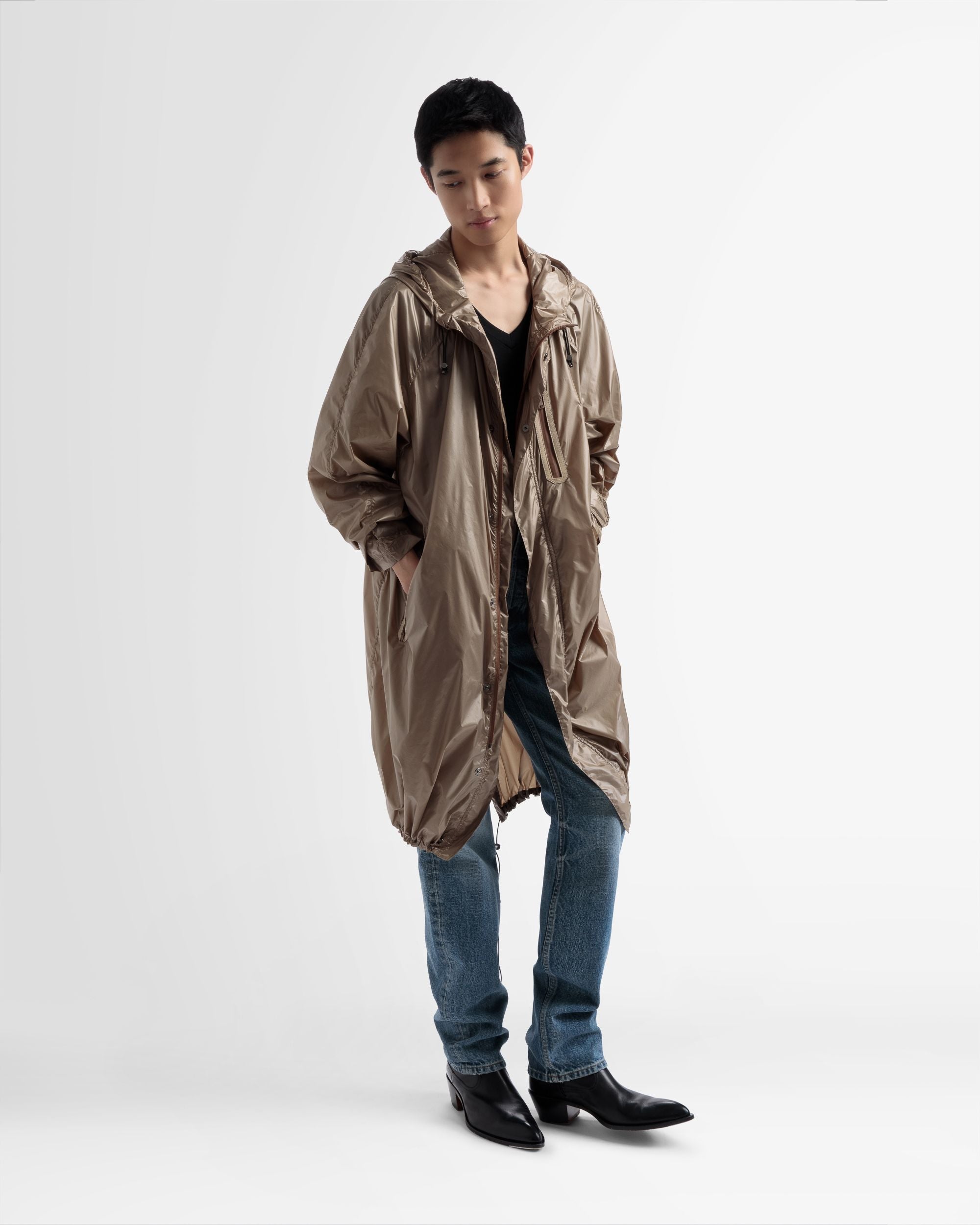 Wasserdichtes Kapuzencape Aus Technischem Gewebe In Desert - Herren - Bally - 01