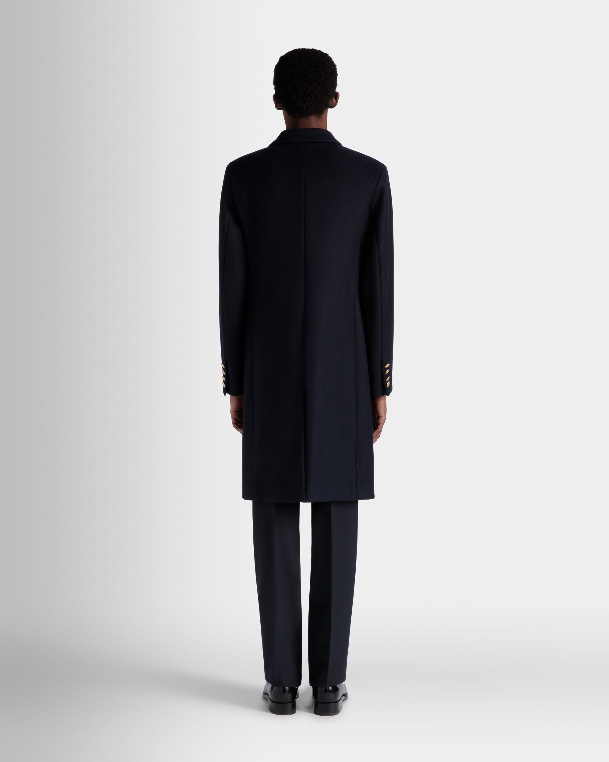 Einreihiger Mantel Aus Einer Wollmischung In Navy Blue Aus Der Adrien Brody Travel-Kollektion - Herren - Bally - 08