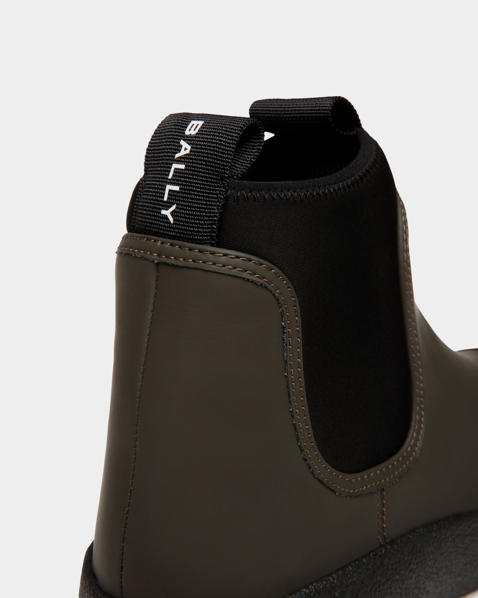 Bally Curling Stiefelette Aus Gummiertem Leder In Military Green - Herren - Bally - 06