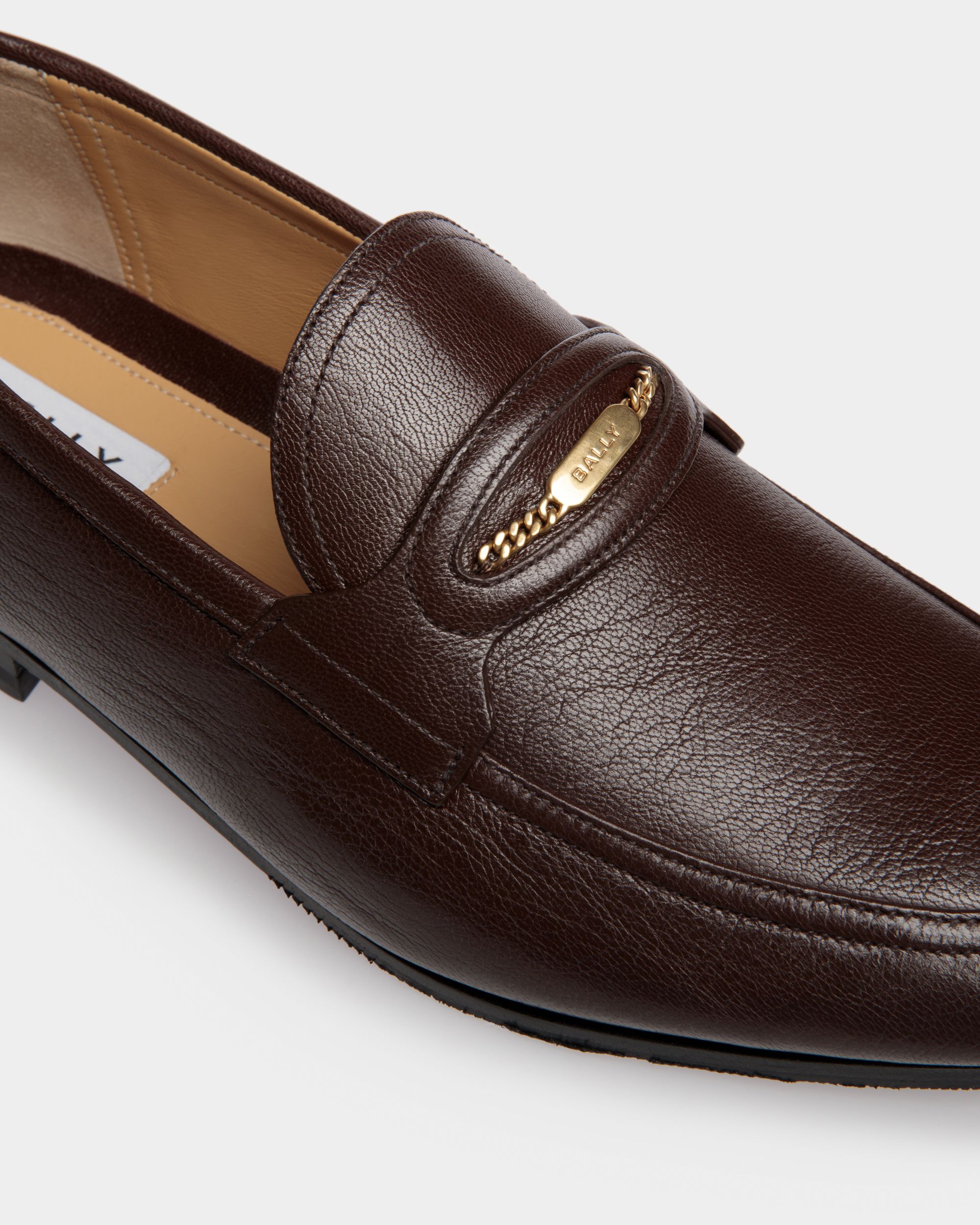 Plume Loafer Aus Genarbtem Leder In Braun - Herren - Bally - 04