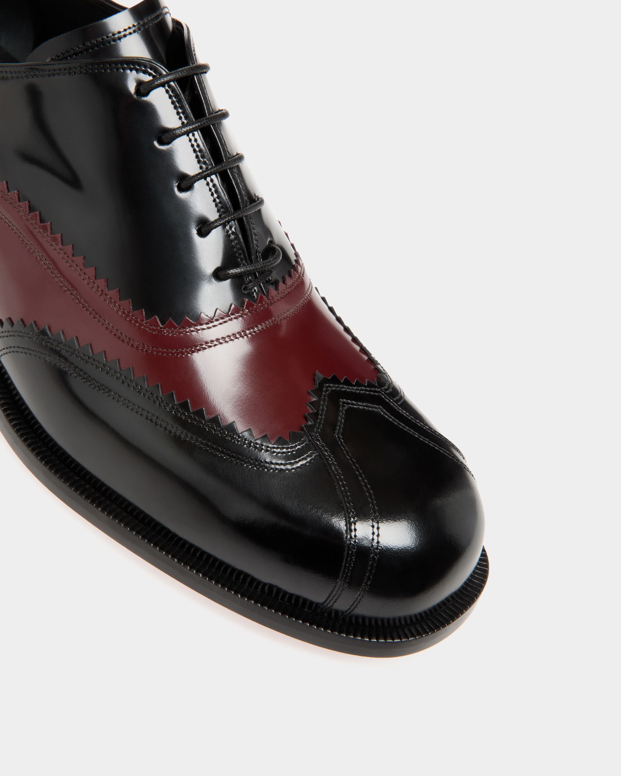 Spiegel Oxford-Schuhe Aus Leder In Schwarz Und Tiefem Burgunderrot - Herren - Bally - 05