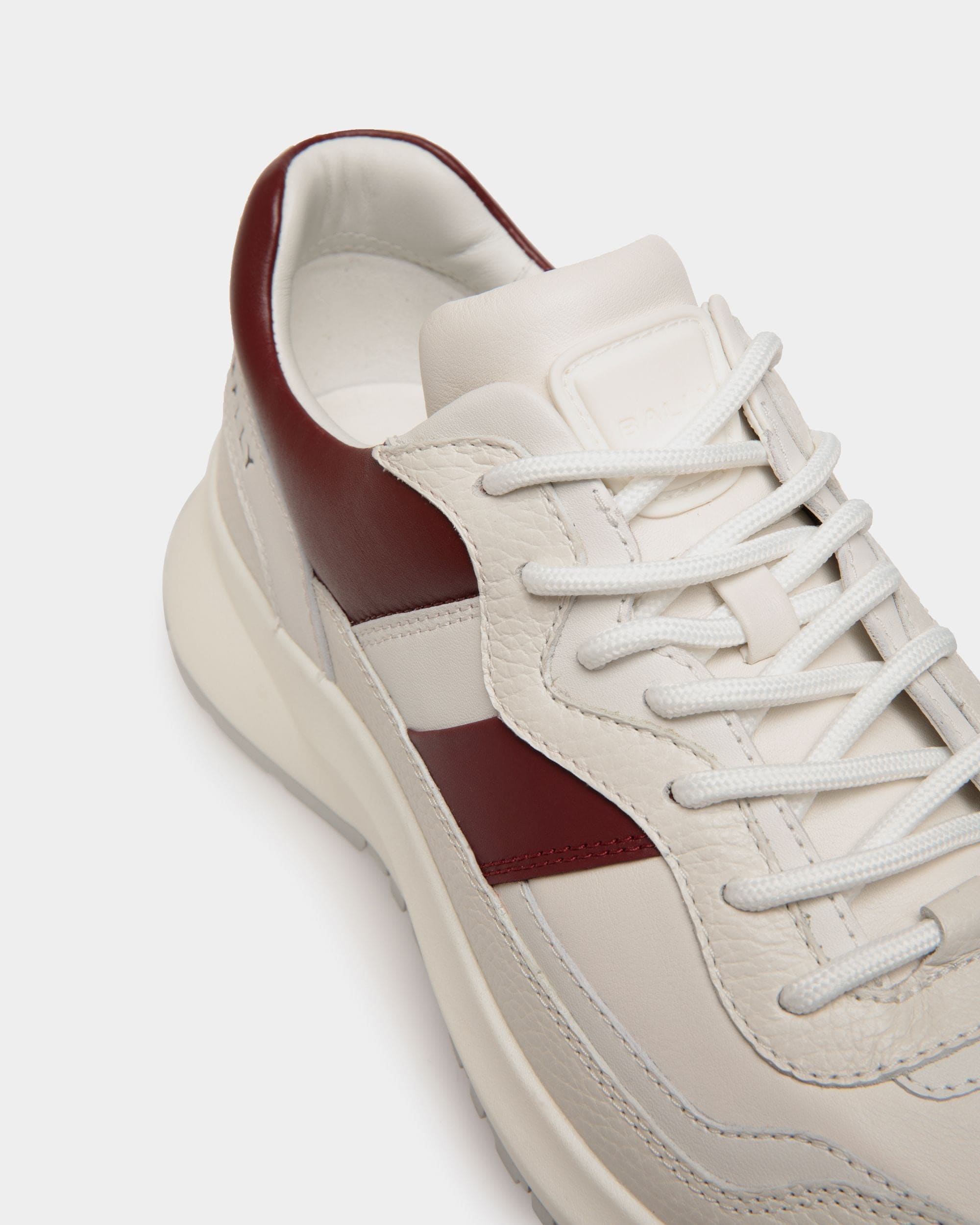 Outline Sneaker Aus Leder In Weiß Und Heritage Red - Herren - Bally - 05