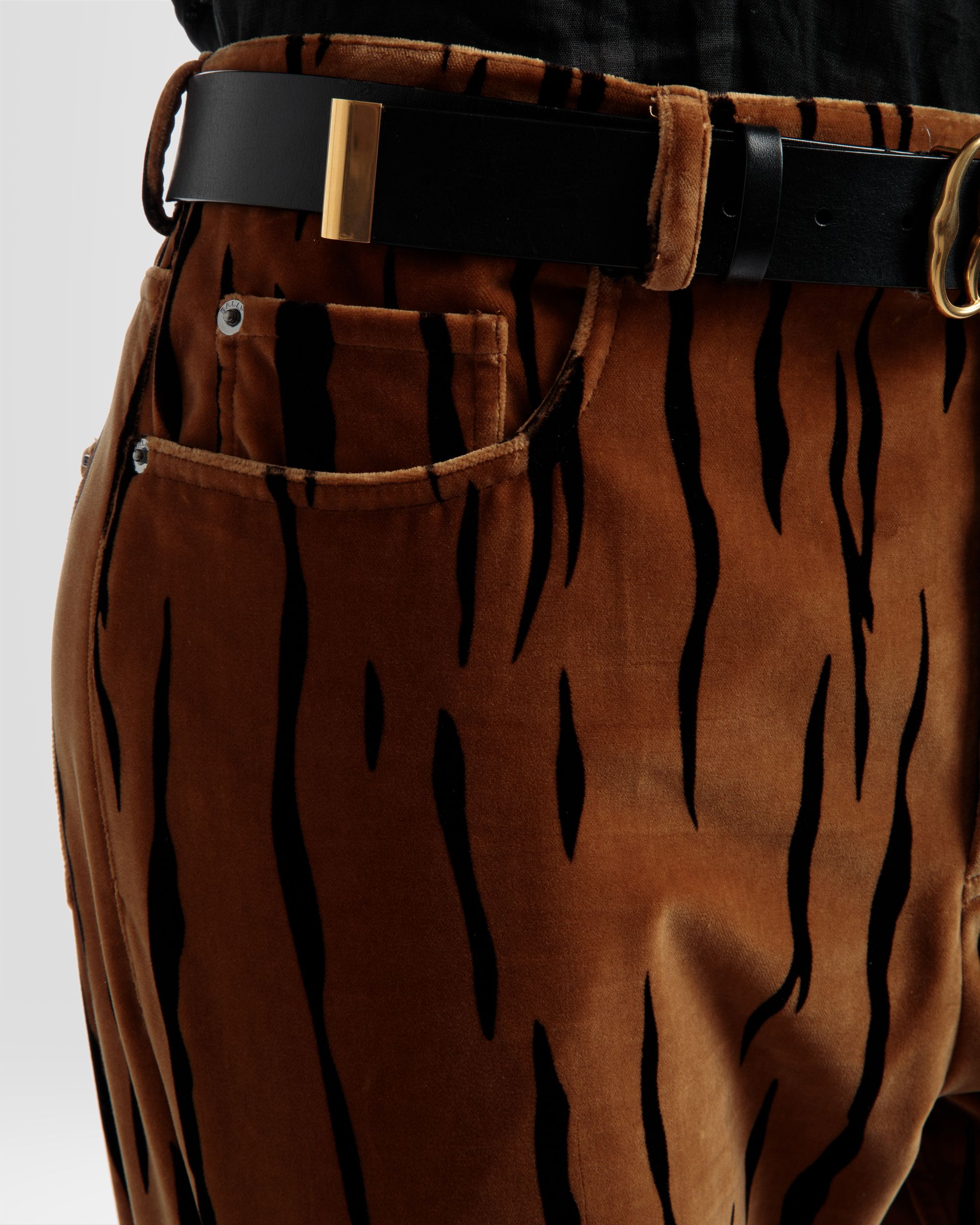 Hose Im Tiger-Print Aus Samt In Schwarz Und Desert - Herren - Bally - 03