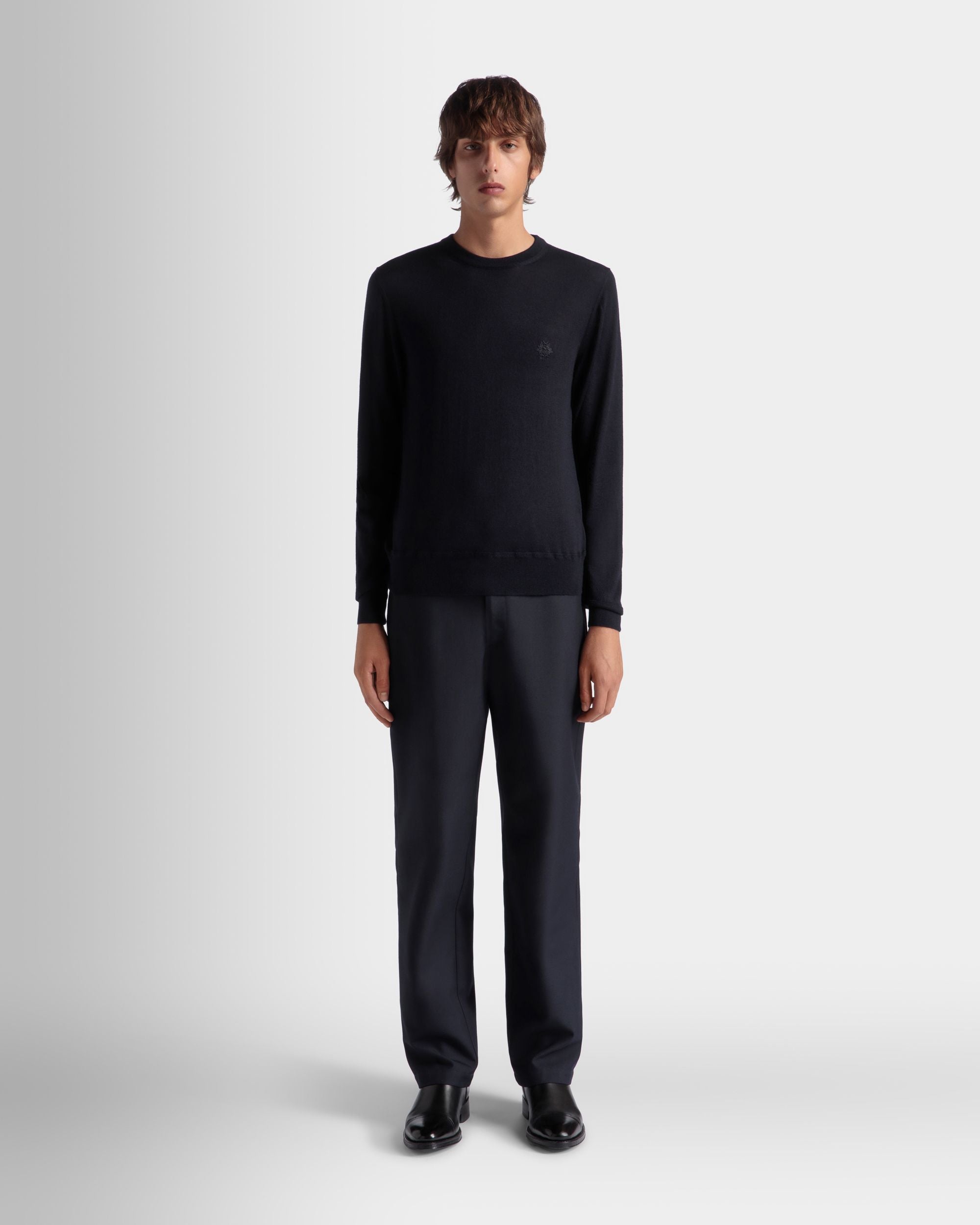 Chino-Hose Aus Einer Wollmischung In Navy Blue Aus Der Adrien Brody Travel-Kollektion - Herren - Bally - 02