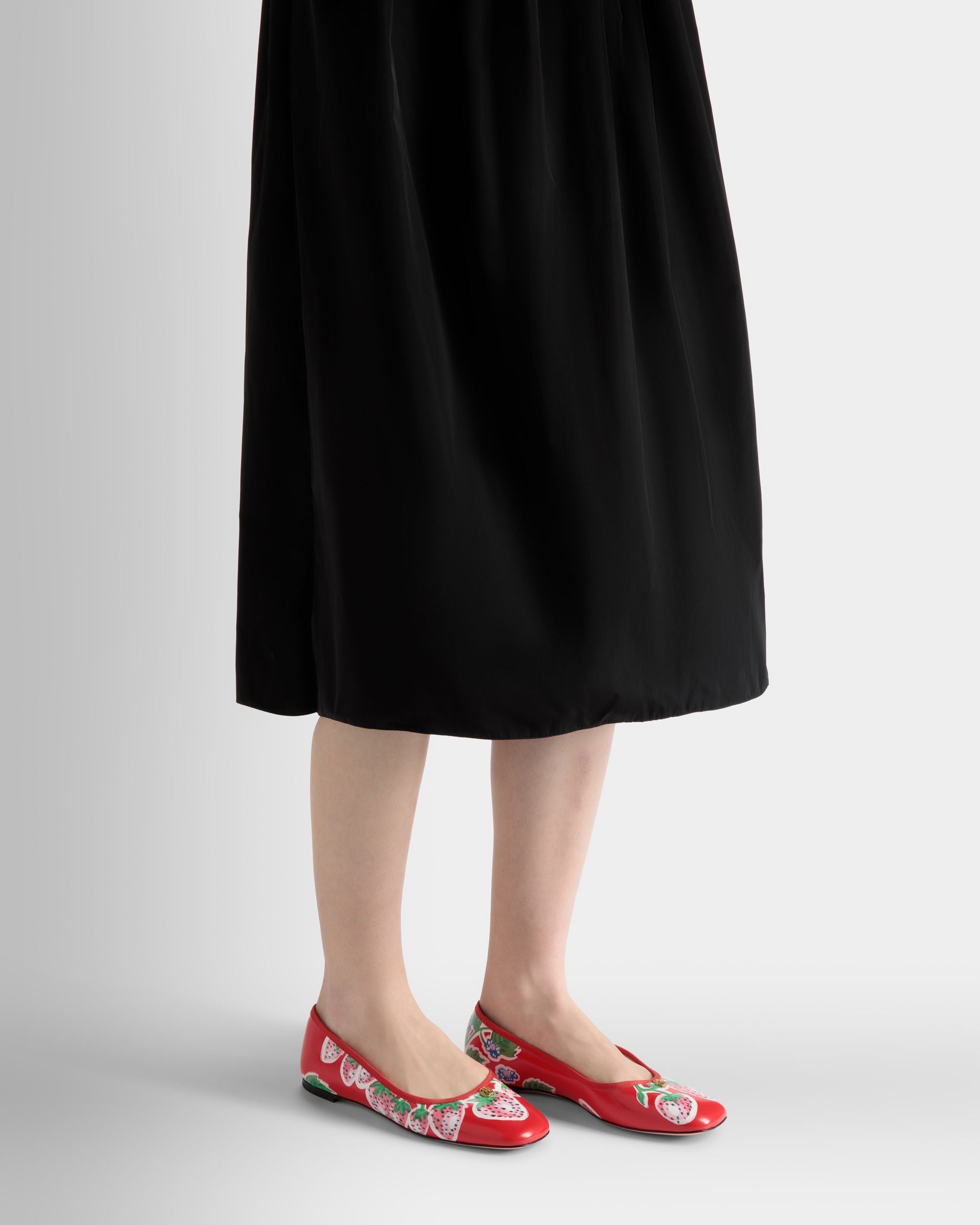 Ballyrina Flat Aus Bedrucktem, Gebürstetem Leder In Strawberry - Damen - Bally - 02