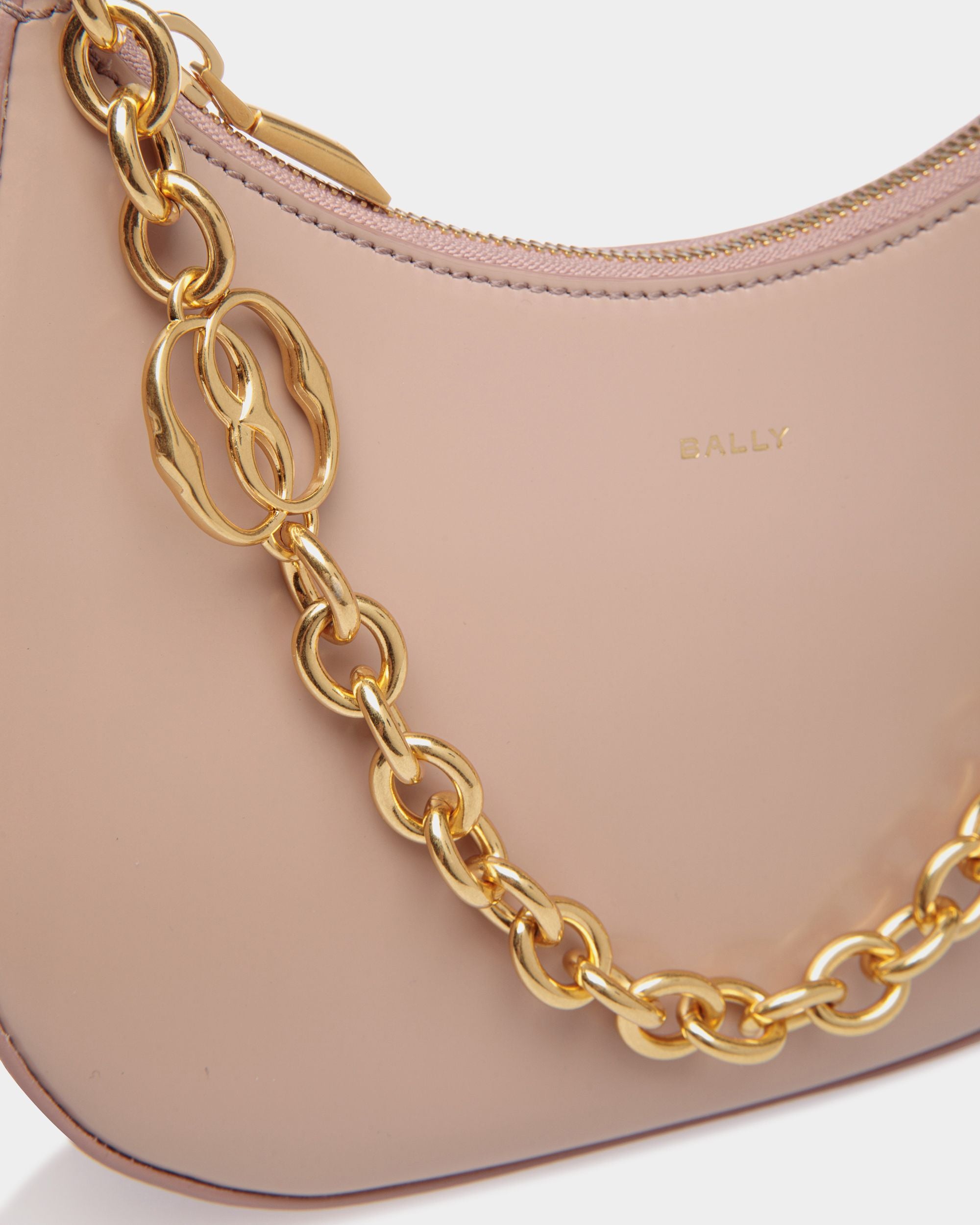 Emblem Mini-Umhängetasche Aus Gebürstetem Leder In Light Beige - Damen - Bally - 04
