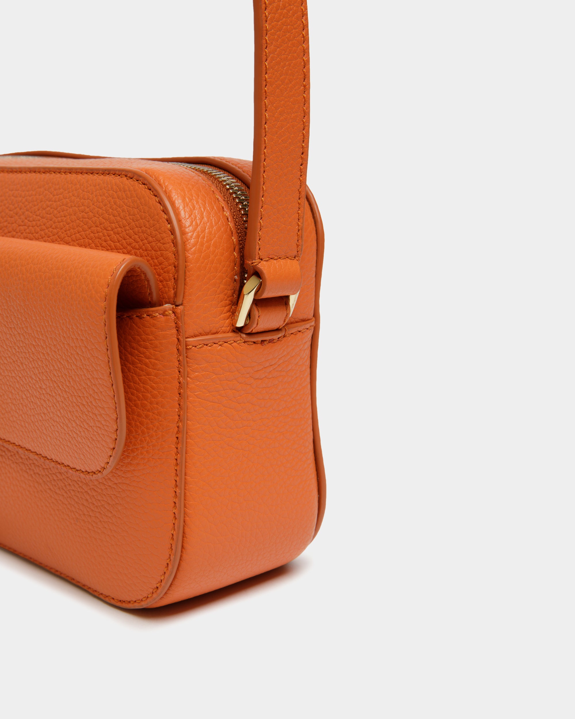 Kleine Lock Me Umhängetasche Für Damen Aus Genarbtem Leder In Koi Orange - Damen - Bally - 04