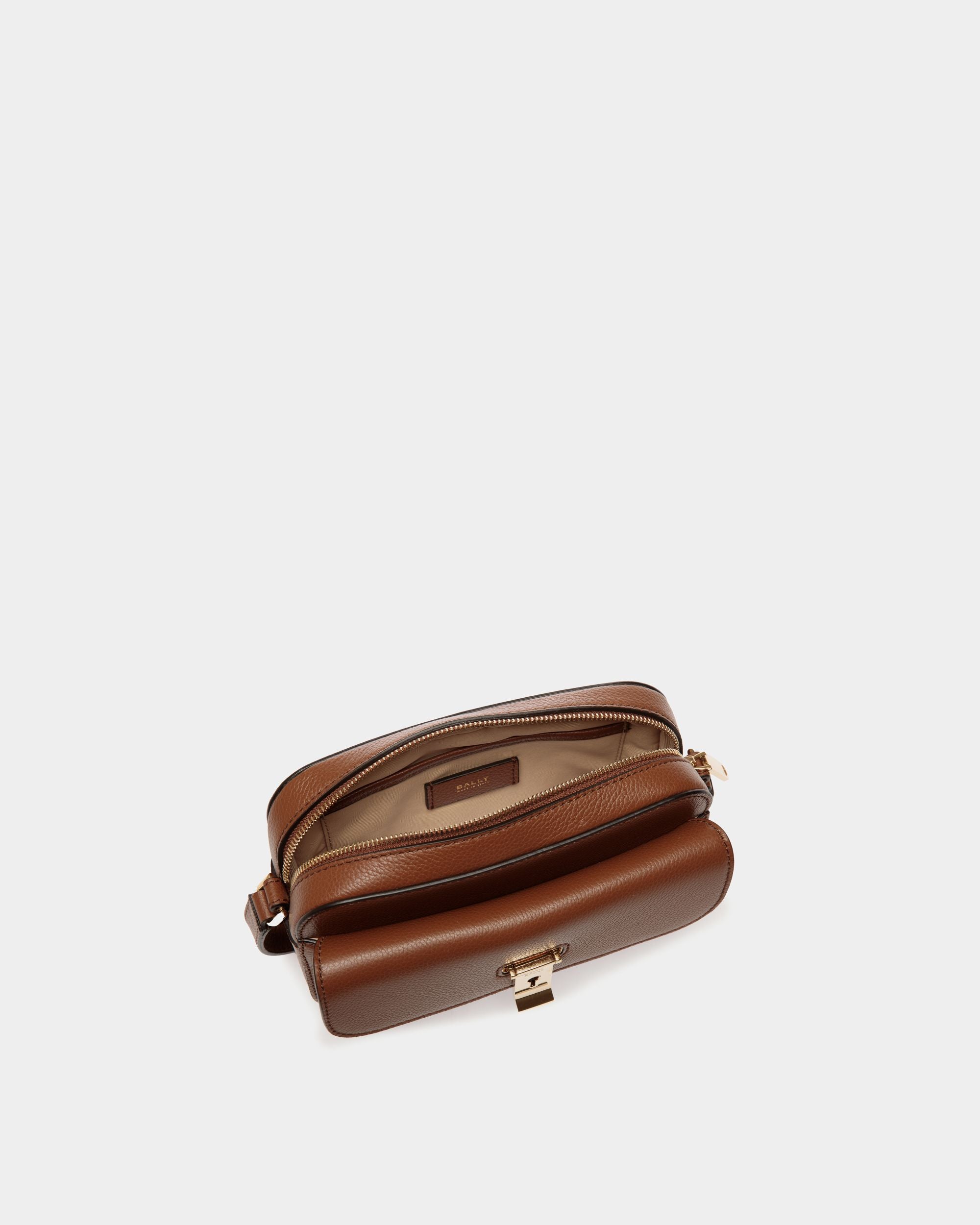 Kleine Lock Me Umhängetasche Für Damen Aus Genarbtem Leder In Braun - Damen - Bally - 03