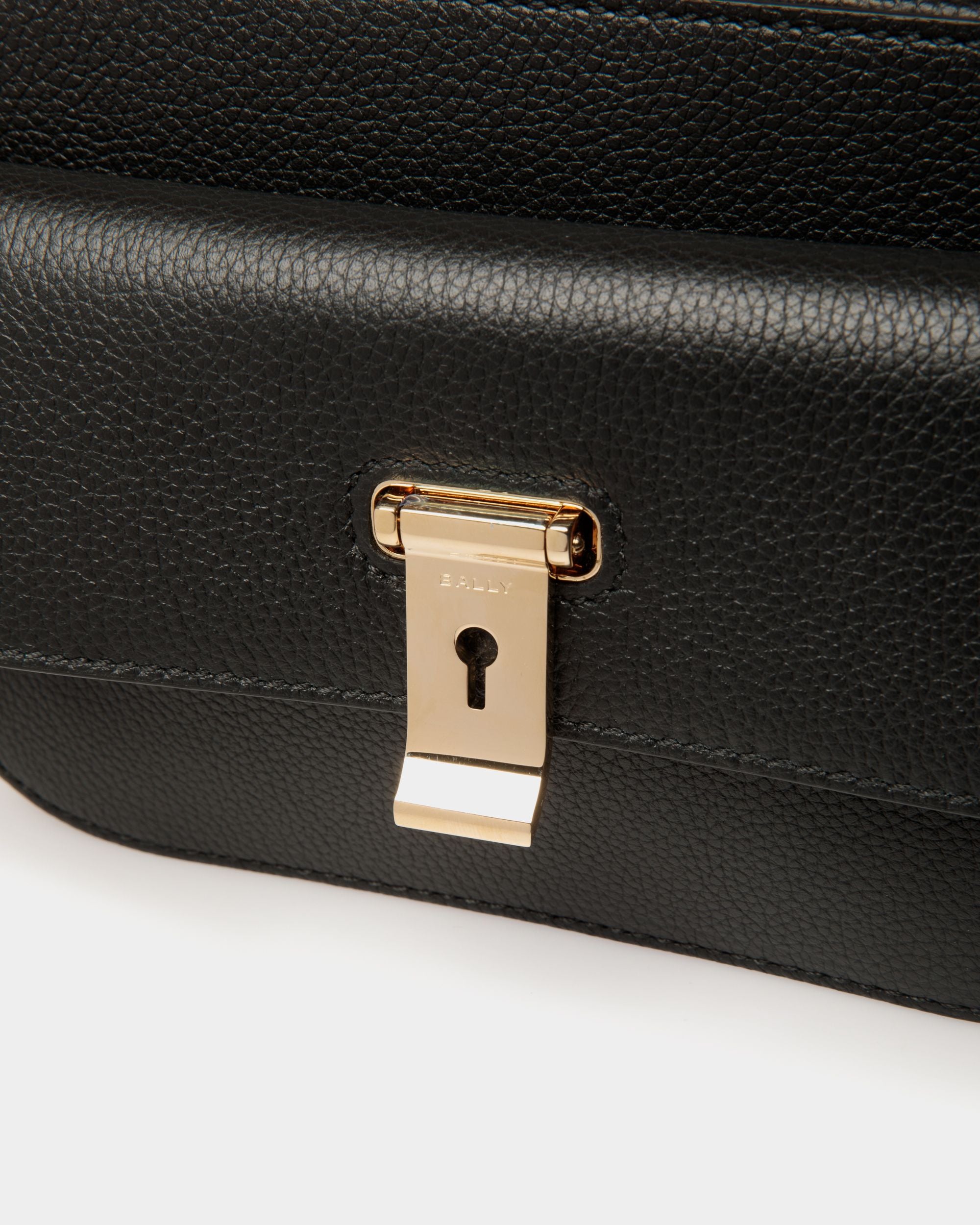 Kleine Lock Me Umhängetasche Für Damen Aus Genarbtem Leder In Schwarz - Damen - Bally - 06