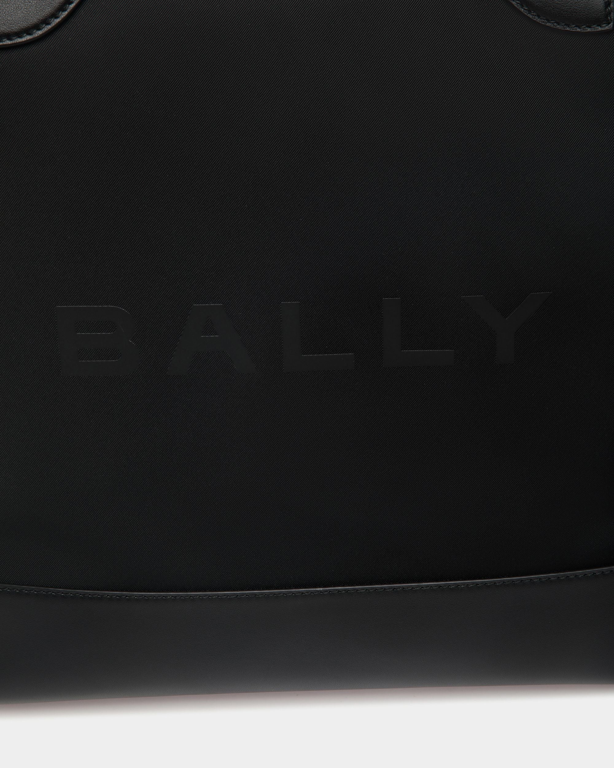 Bar Tragetasche Aus Nylon Und Leder In Schwarz - Damen - Bally - 06