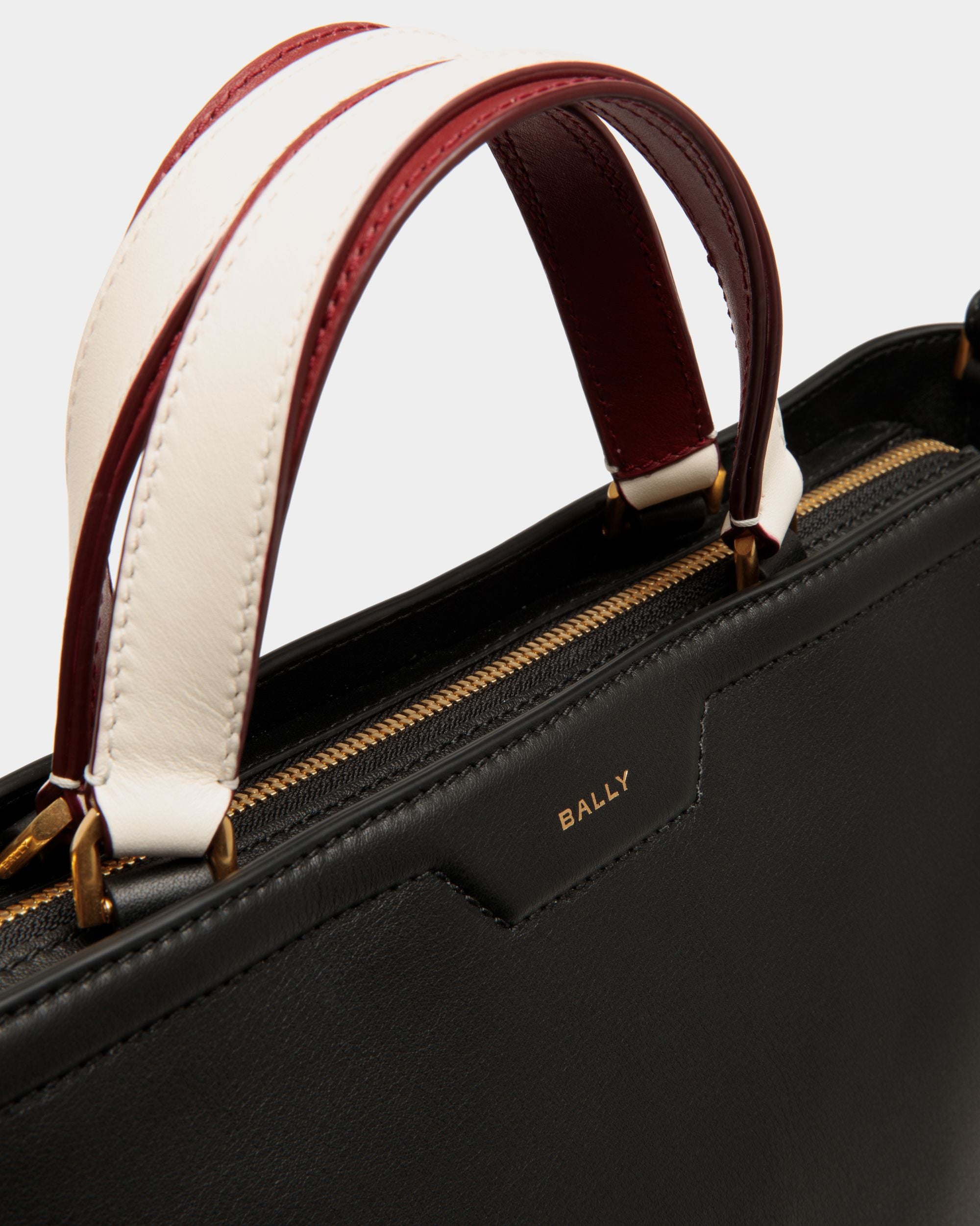 Kleine Code Tragetasche Aus Leder In Schwarz - Damen - Bally - 05