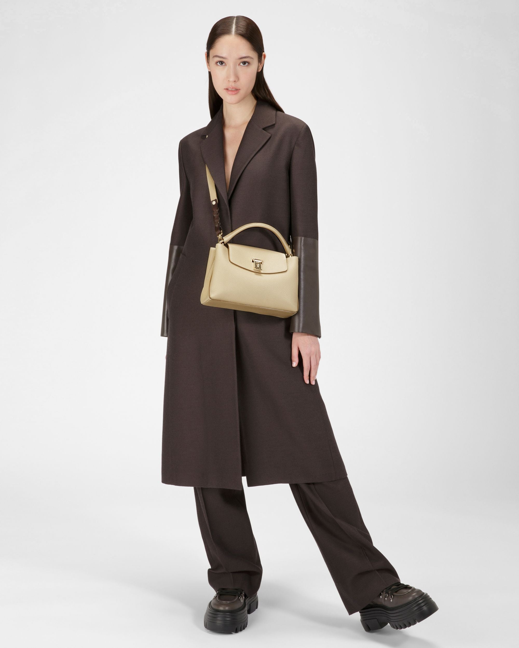 Layka Henkeltasche Aus Leder In Fossil - Damen - Bally - 06