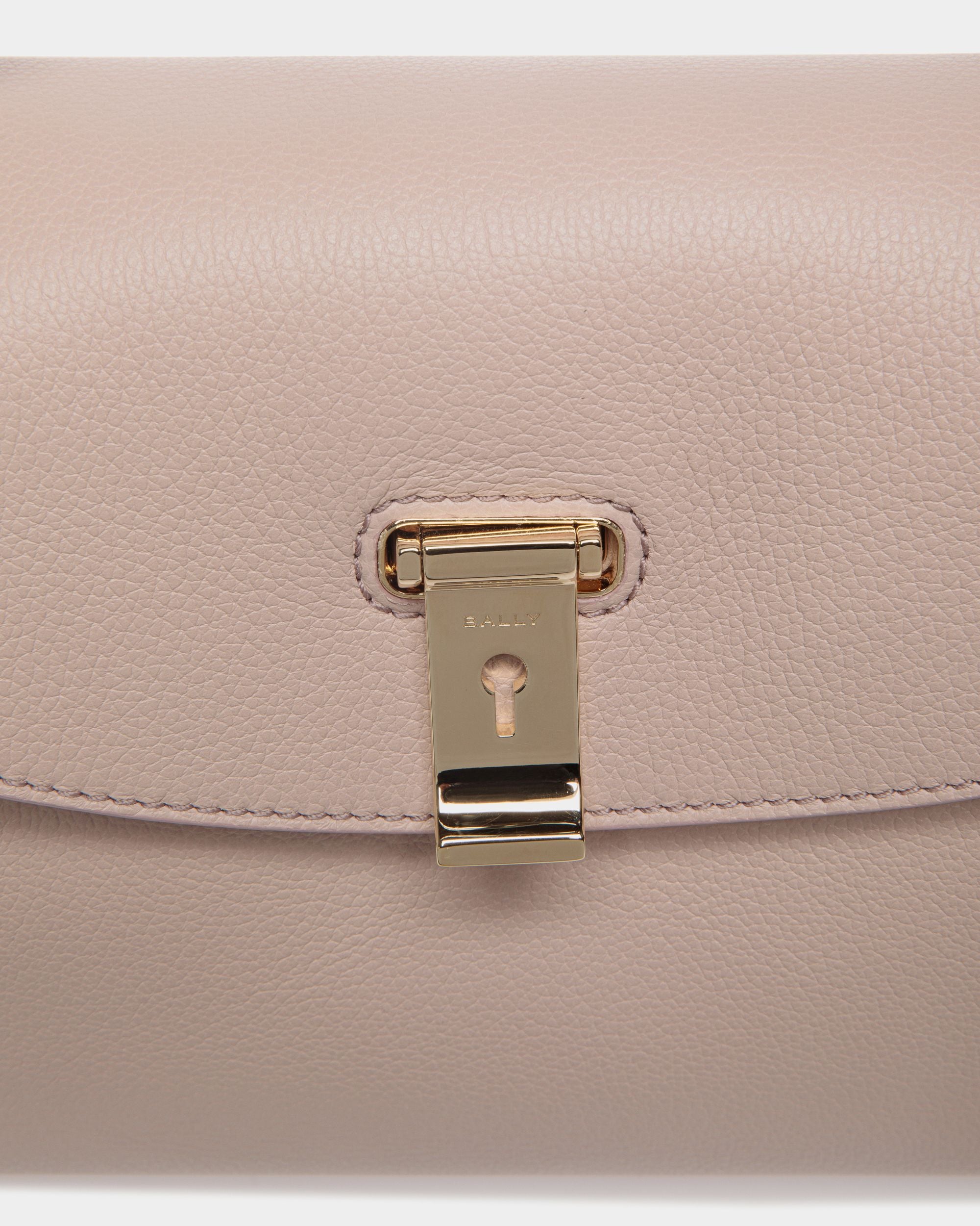 Kleine Lock Me Henkeltasche Aus Genarbtem Leder In Hellbeige - Damen - Bally - 05