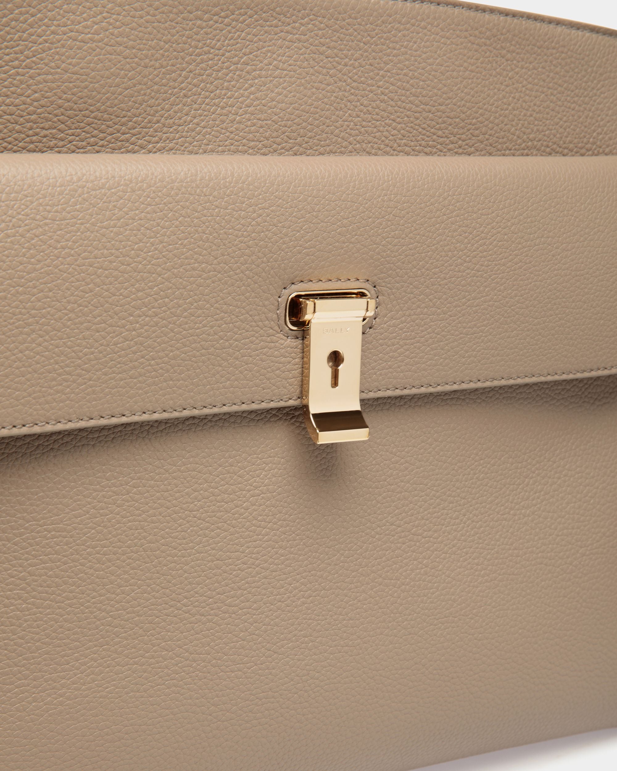 Lock Me Tragetasche Aus Genarbtem Leder In Taupe - Damen - Bally - 05