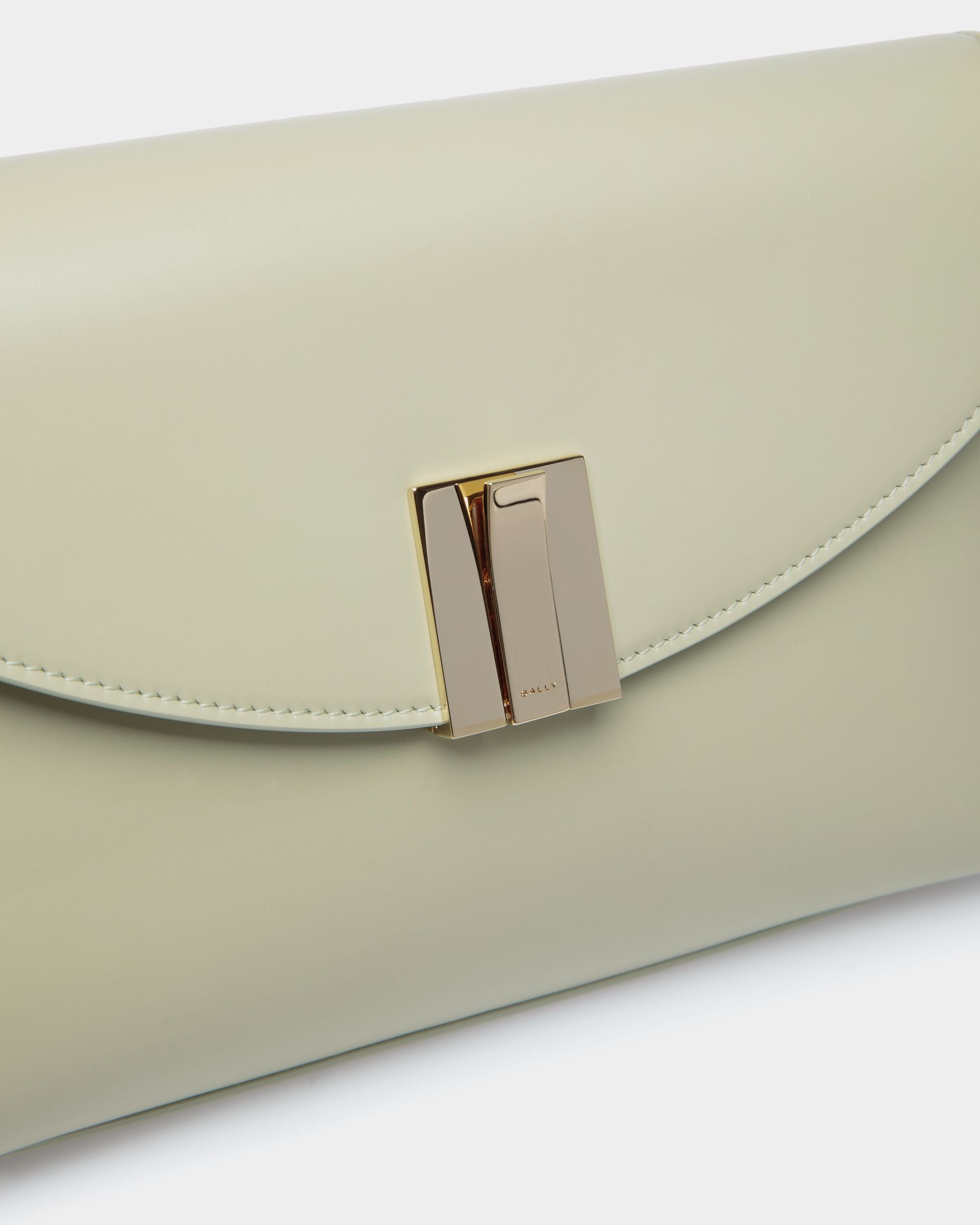 Kleine Henkeltasche Ollam Aus Leder In Light Green - Damen - Bally - 06