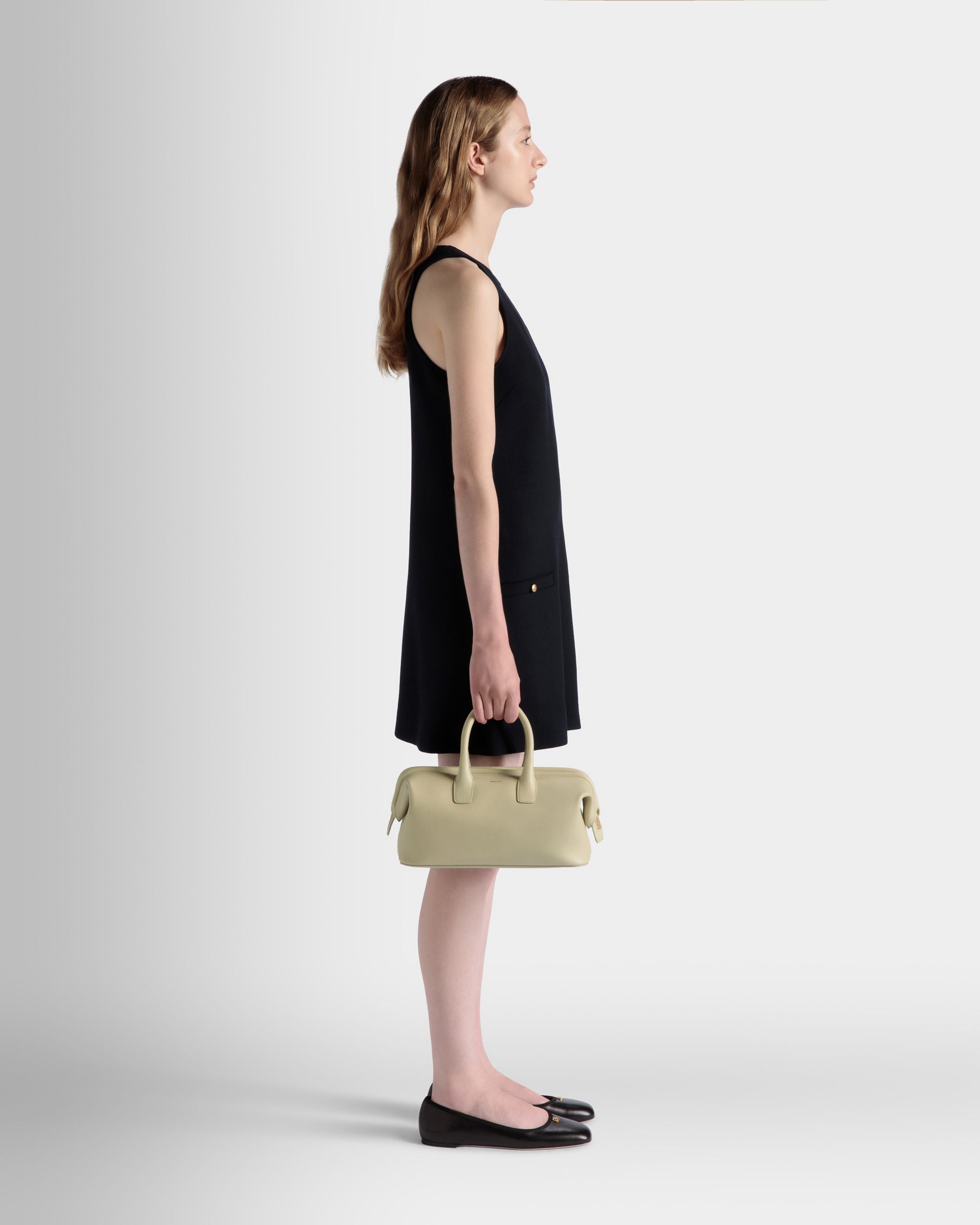 Kleine Henkeltasche Belle Aus Leder In Light Green - Damen - Bally - 02