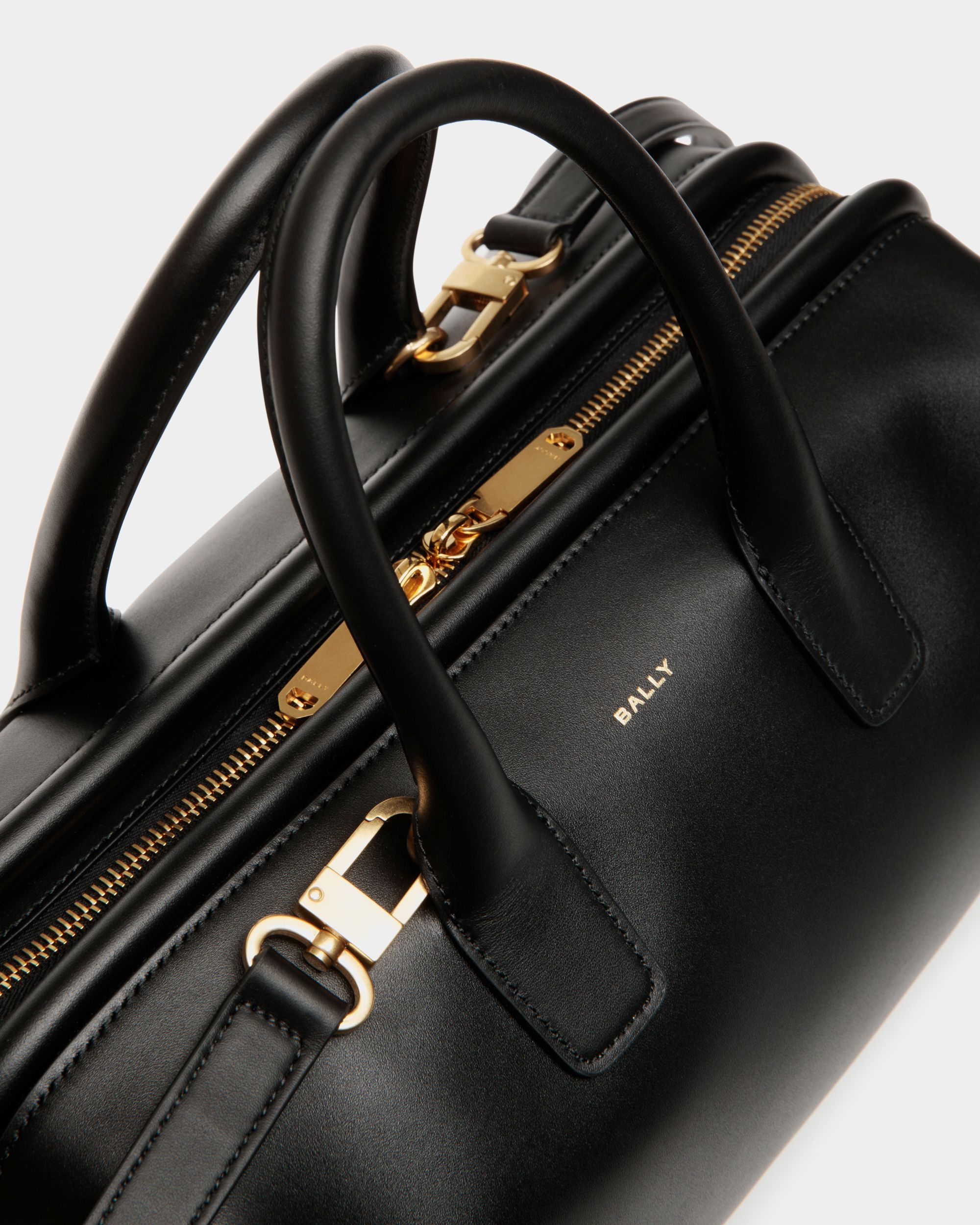 Kleine Henkeltasche Belle Aus Leder In Schwarz - Damen - Bally - 06